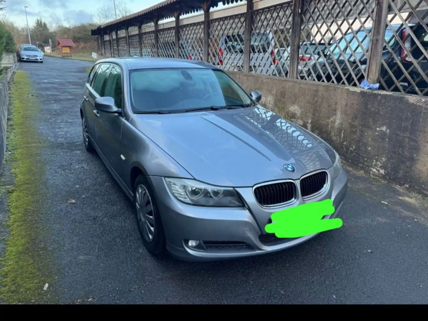 BMW 318 318i Touring Grau - 2