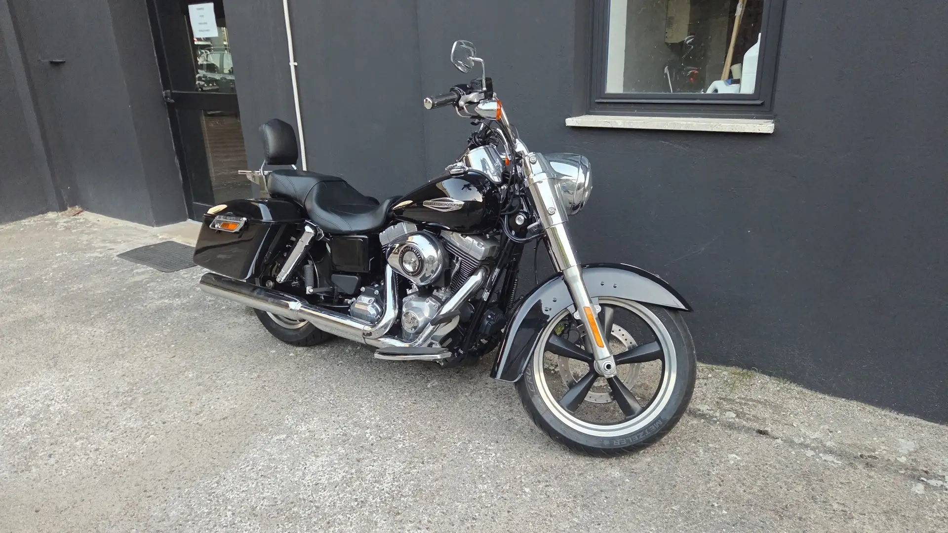 Harley-Davidson Dyna Switchback Schwarz - 1