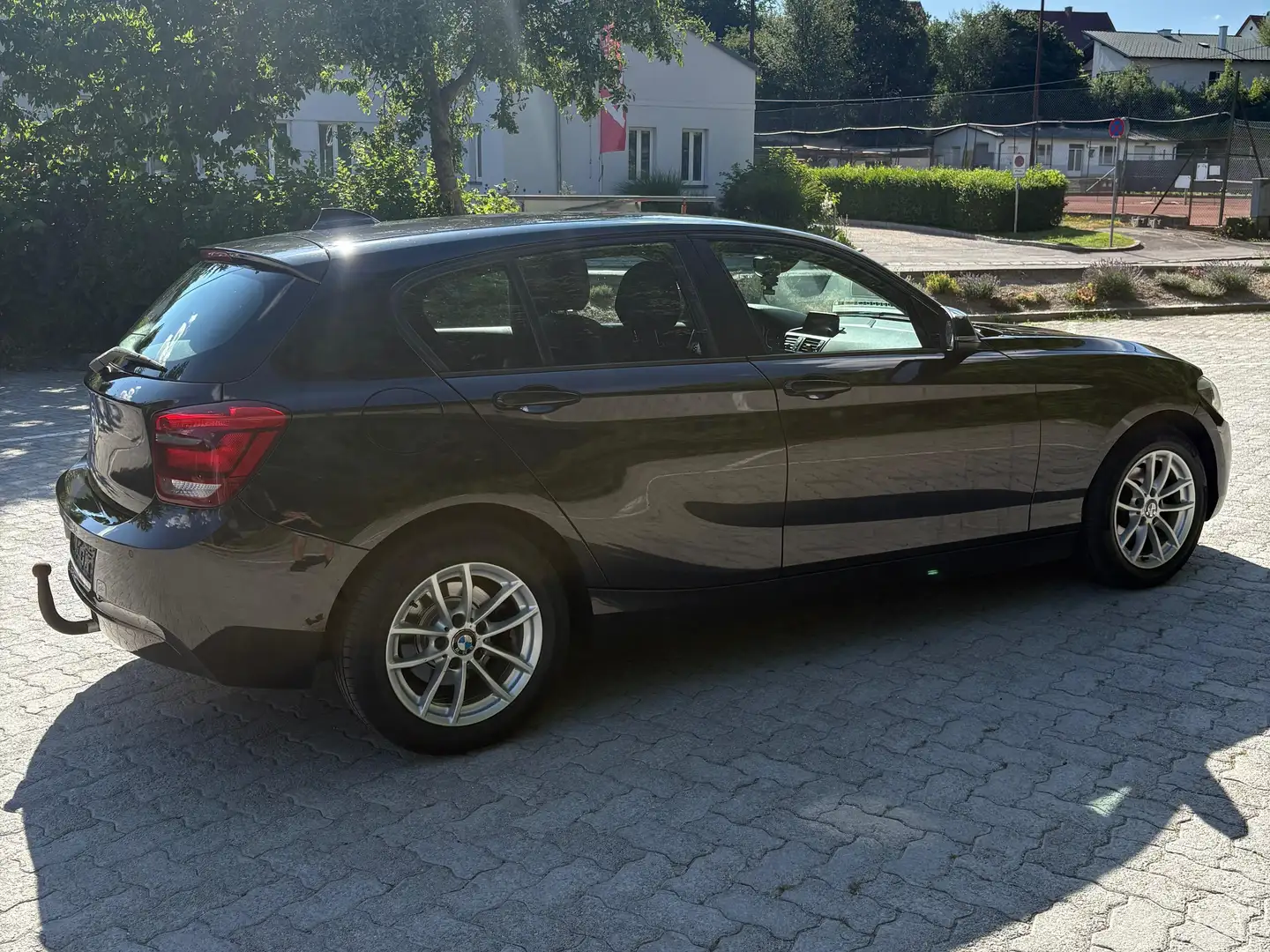 BMW 118 118d Schwarz - 2