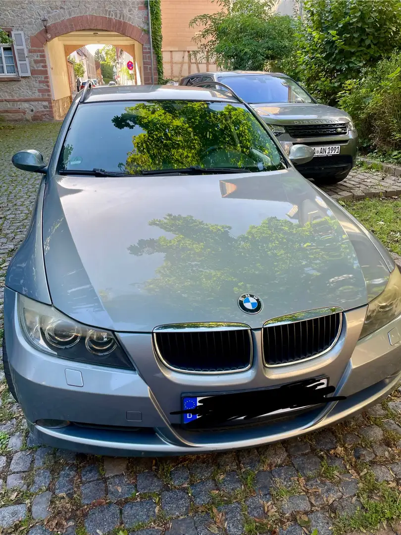 BMW 320 320i Grau - 1