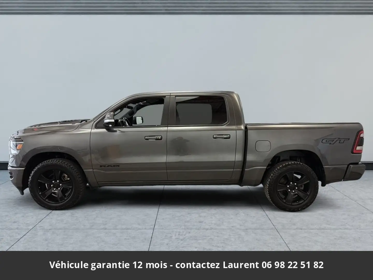 Dodge RAM GT Sport Night 12P 5.7L 4x4 Tout compris hors homo Gris - 2