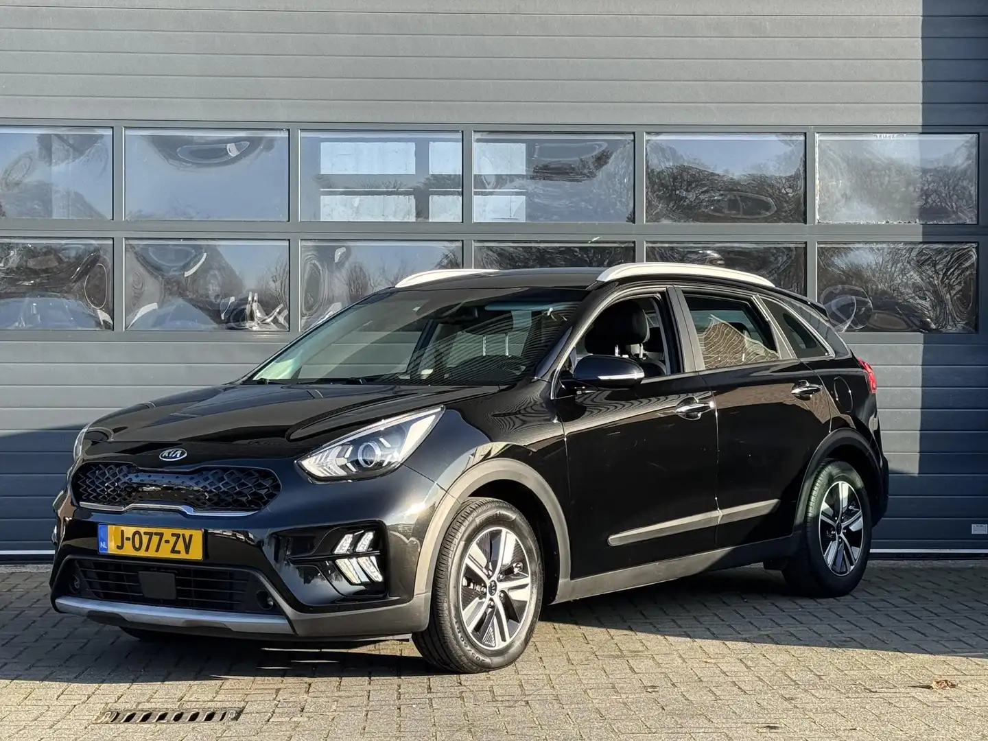 Kia Niro 1.6 GDI HYBRID DYNAMICLINE I ADAPT. CRUISE I P-CAM Black - 1