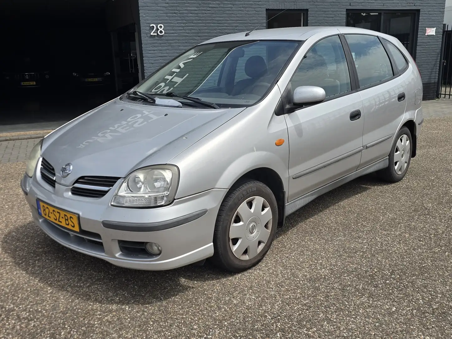 Nissan Almera Tino 1.8 Visia Grau - 2