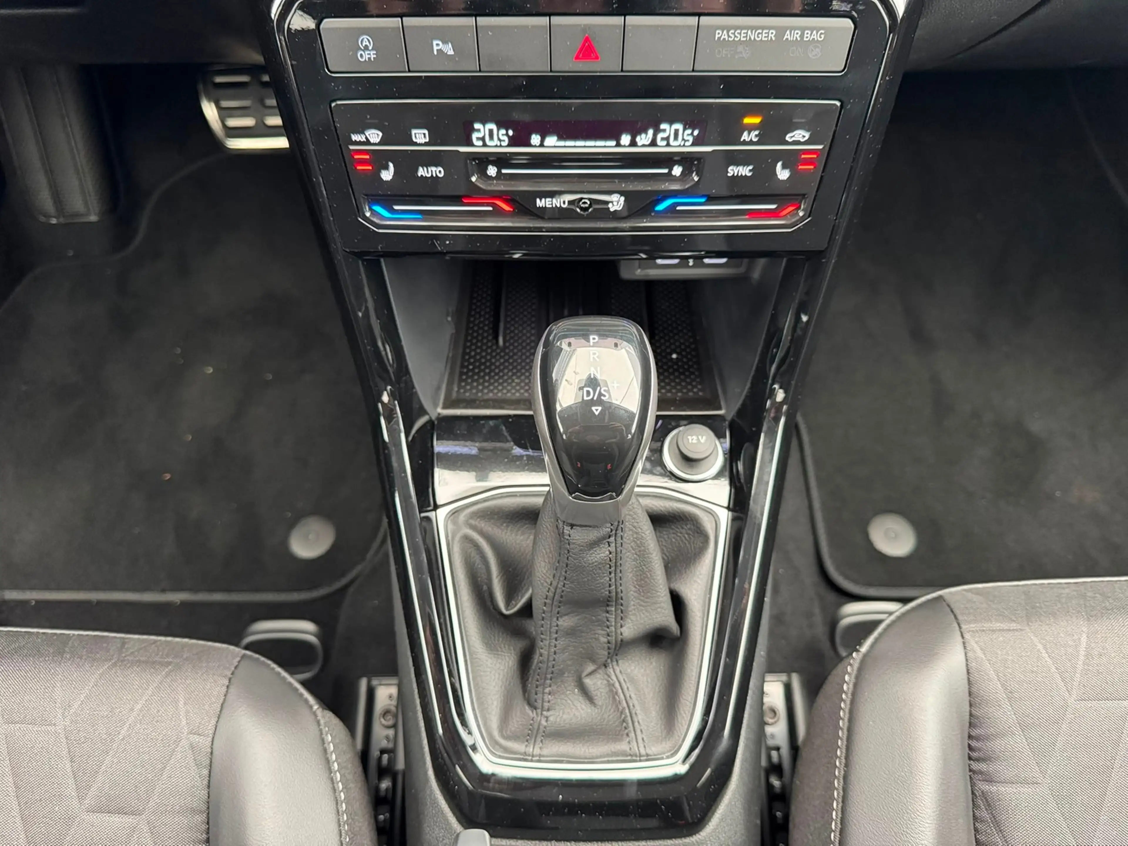 Volkswagen T-Cross Energy 1.0TSI +DSG+AHK+KAMERA+NAVI+LED+ACC — photo 8