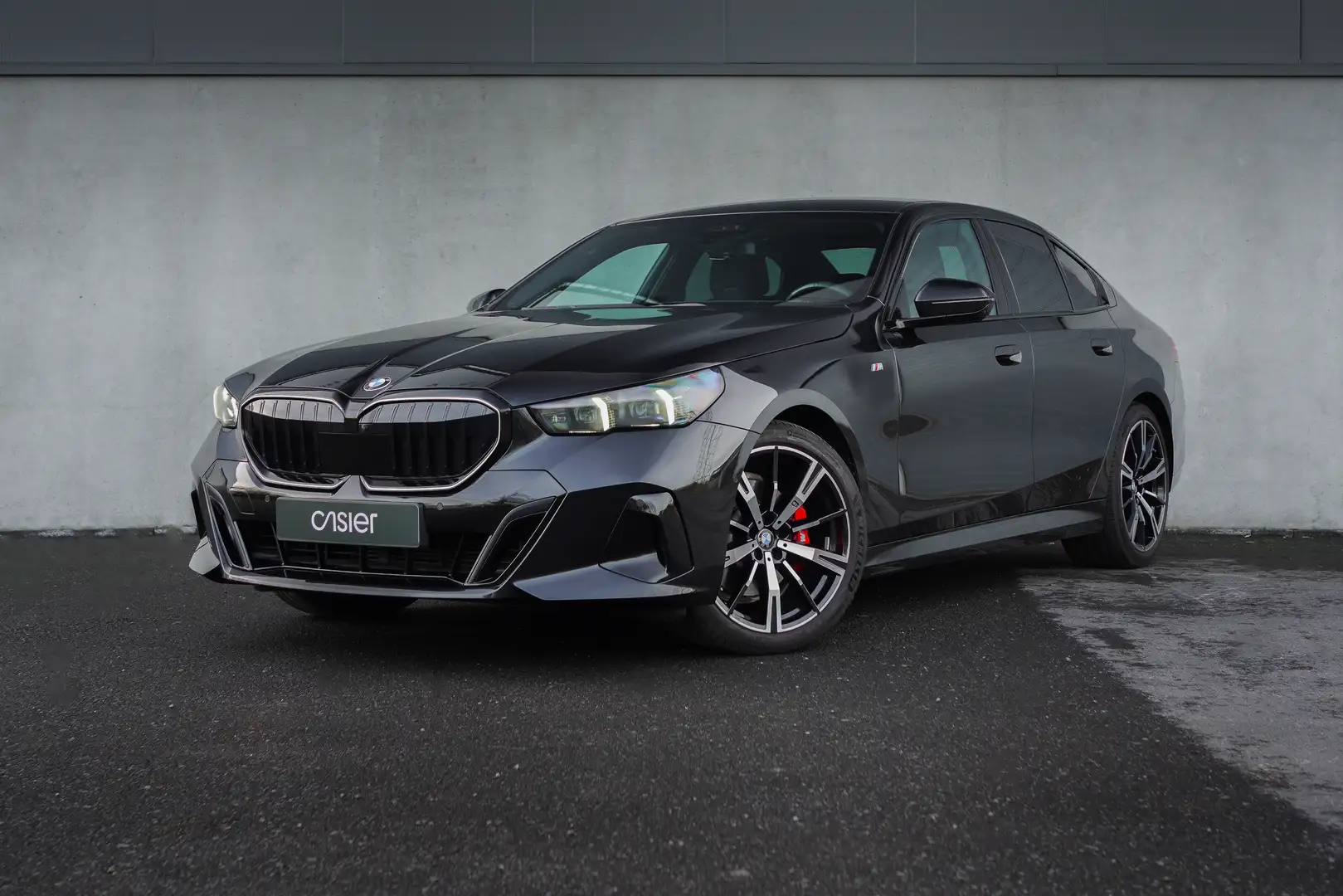 BMW 520 d Aut. M-Sport Pro l Mem. Seats l H/K Sound l ACC Zwart - 1