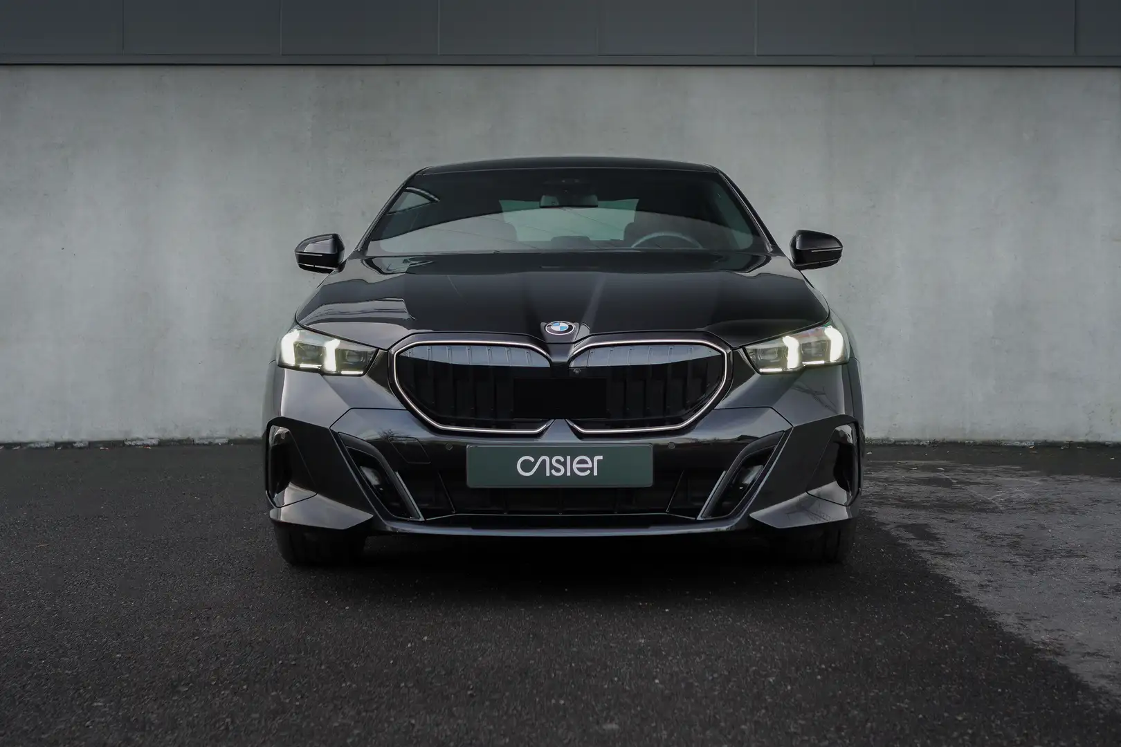 BMW 520 d Aut. M-Sport Pro l Mem. Seats l H/K Sound l ACC Zwart - 2