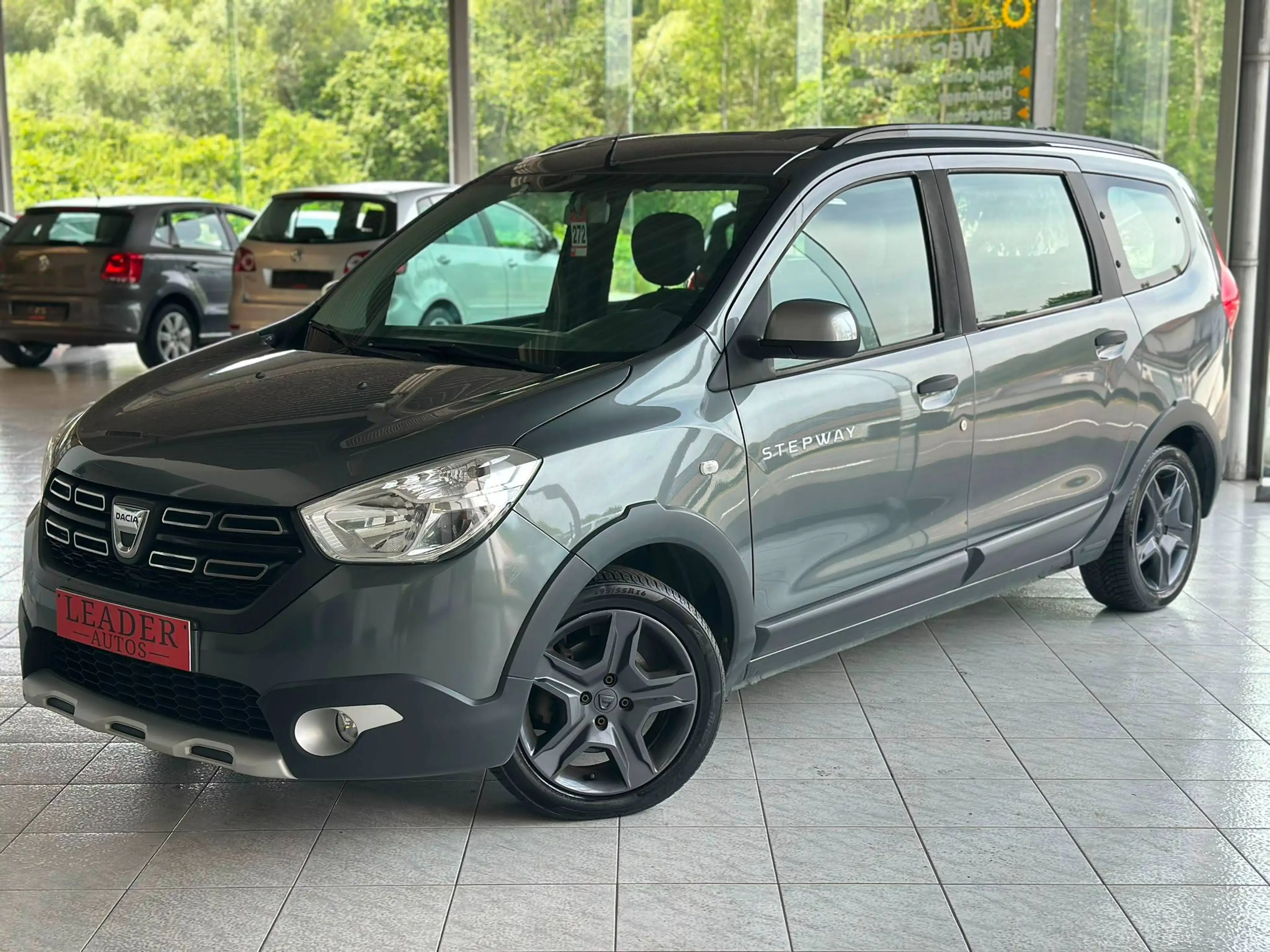 Dacia Lodgy 🟩1.5 DIESEL STEPWAY 110CV - 7 PLACES - GPS - CRUISE - AIRCO- CAPTEUR ET CAMERA DE RECULE
