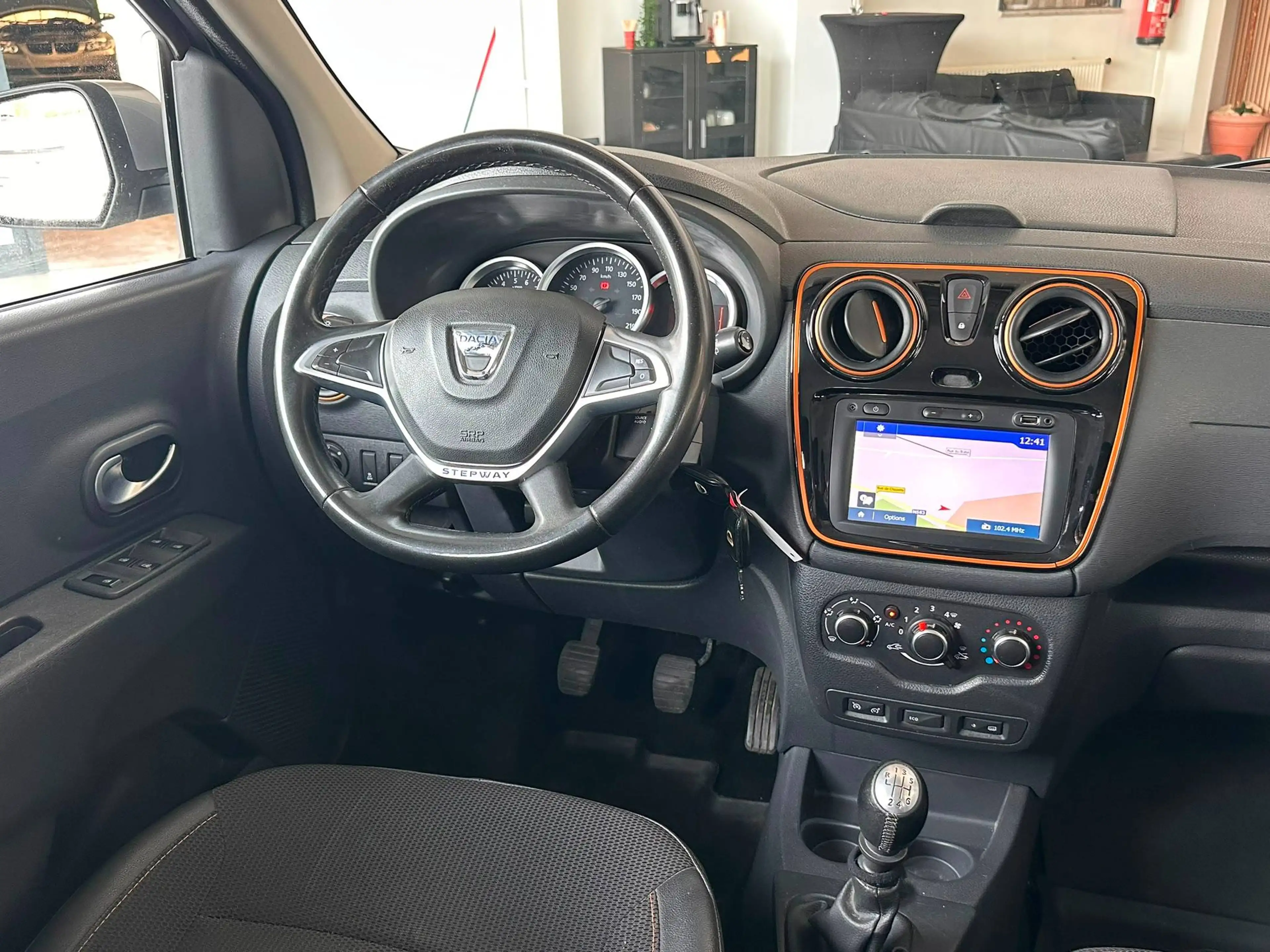 Dacia Lodgy 🟩1.5 DIESEL STEPWAY 110CV - 7 PLACES - GPS - CRUISE - AIRCO- CAPTEUR ET CAMERA DE RECULE — photo 15