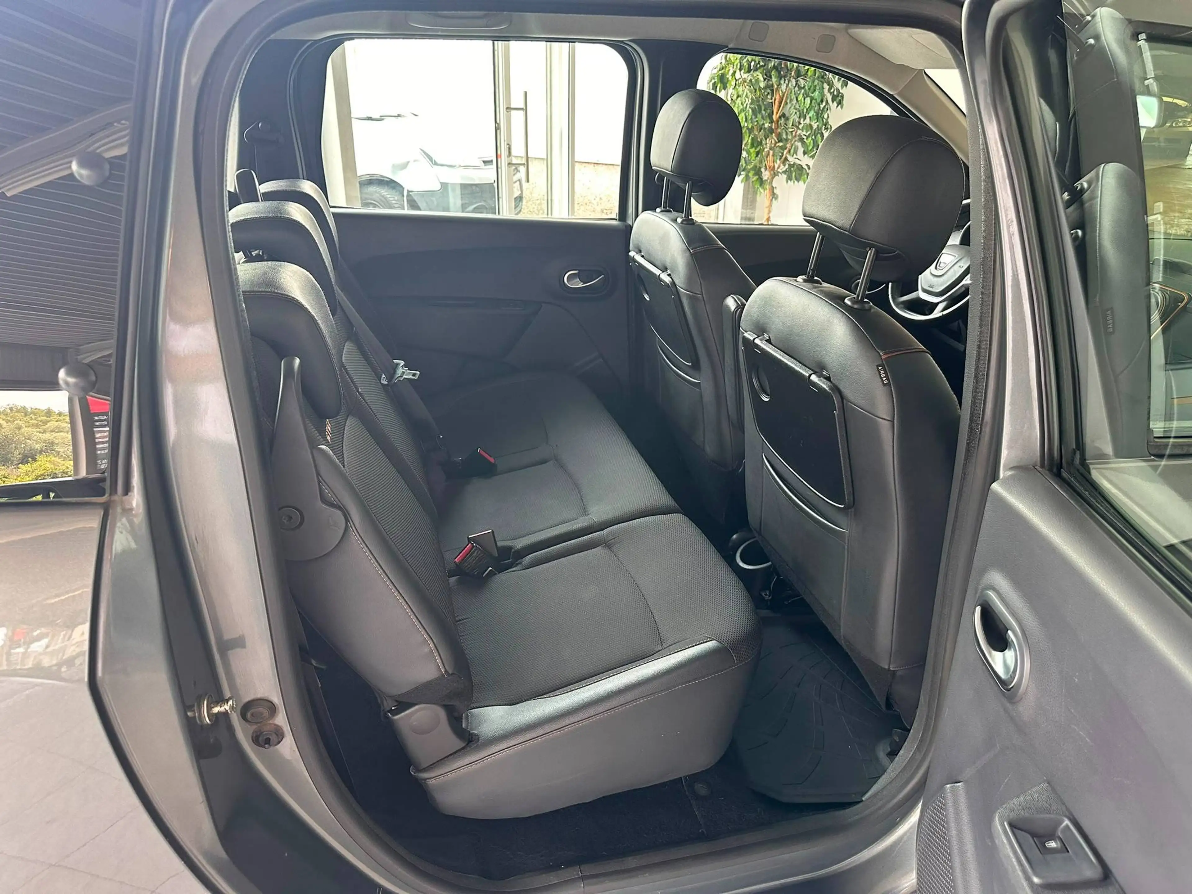 Dacia Lodgy 🟩1.5 DIESEL STEPWAY 110CV - 7 PLACES - GPS - CRUISE - AIRCO- CAPTEUR ET CAMERA DE RECULE — photo 9