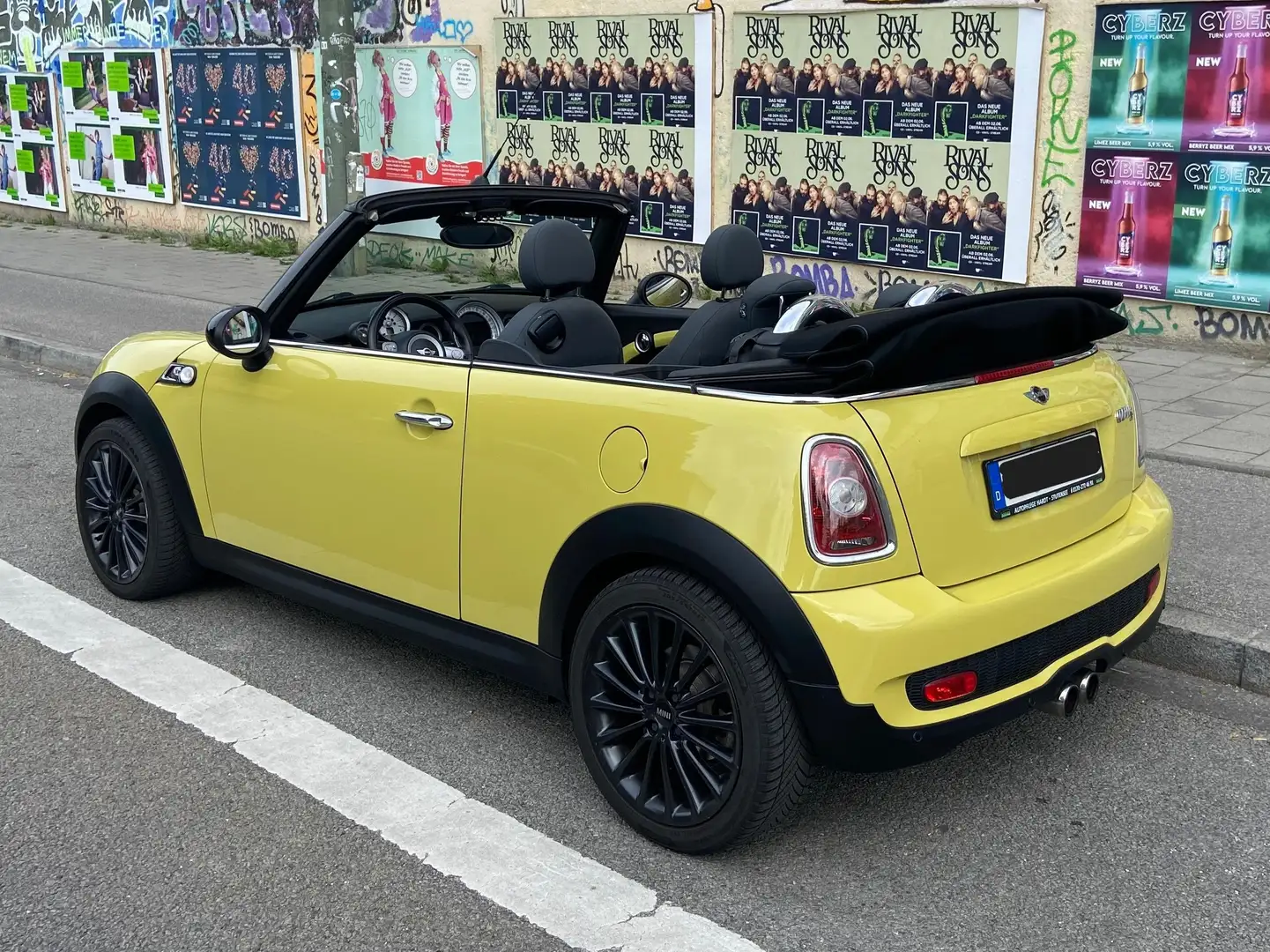 MINI Cooper S Cabrio Mini Cooper S Cabrio - 2