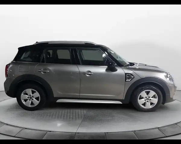 Mini Countryman view 5