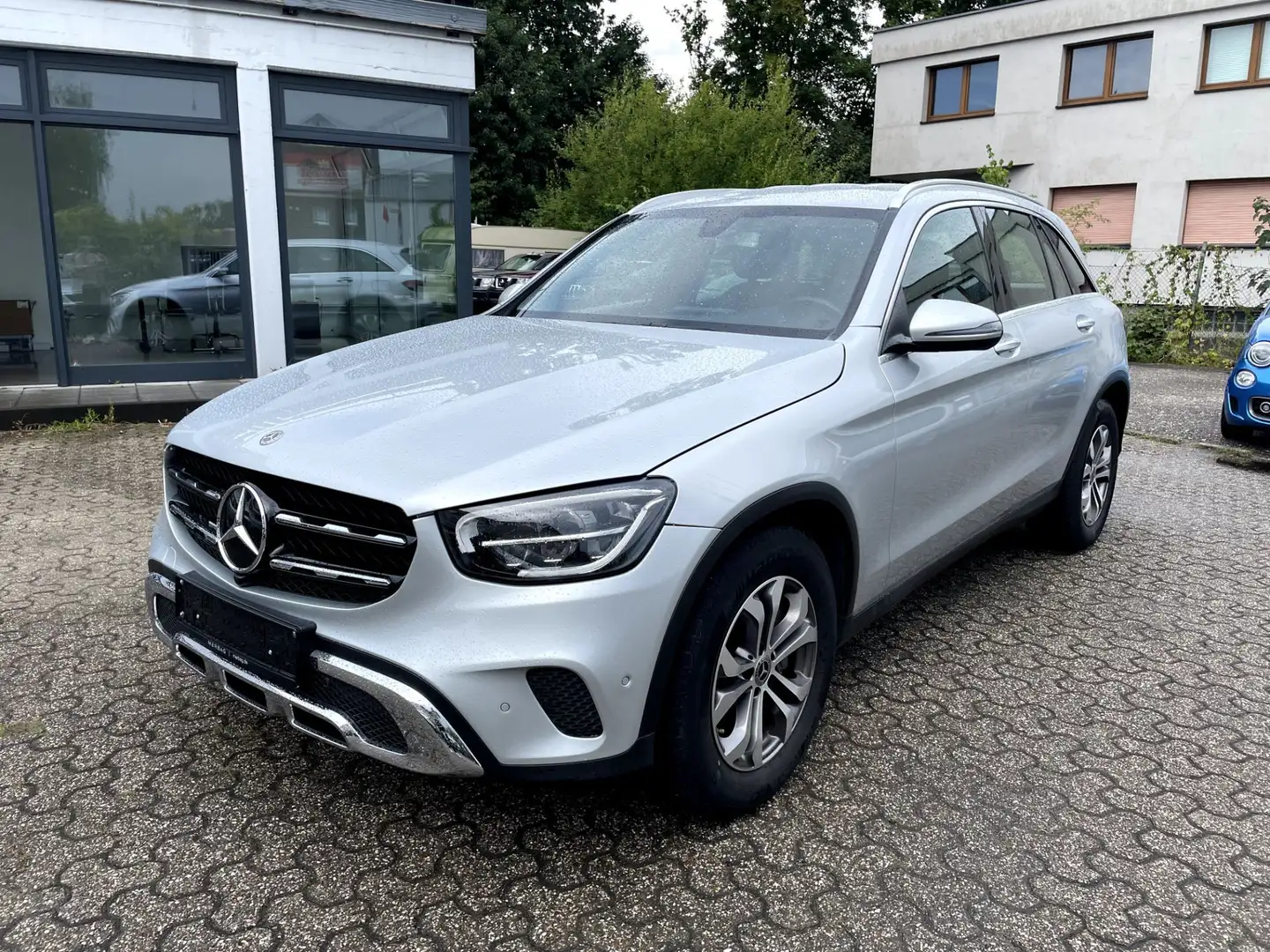 Mercedes-Benz GLC 200 4MATIC *Aut.*AHK*LED-Performance* Argent - 1