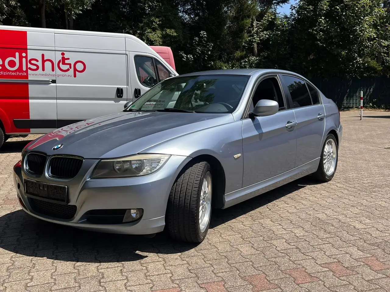 BMW 318i Comfort Edition, foto 2