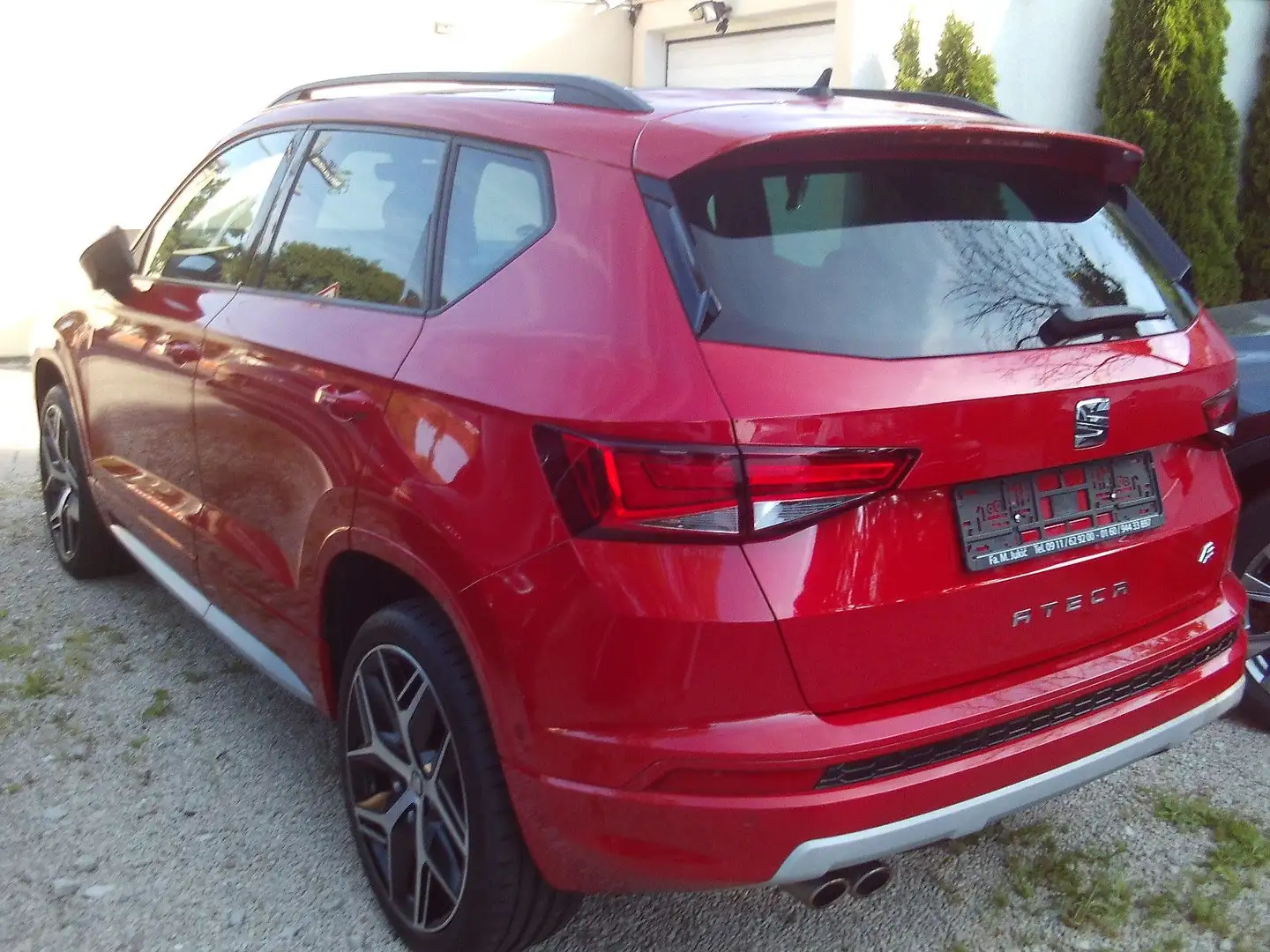 SEAT Ateca FR Autom.PANORAMA,ALCANTARA,AHK,KAMERA,PDC Rot - 2