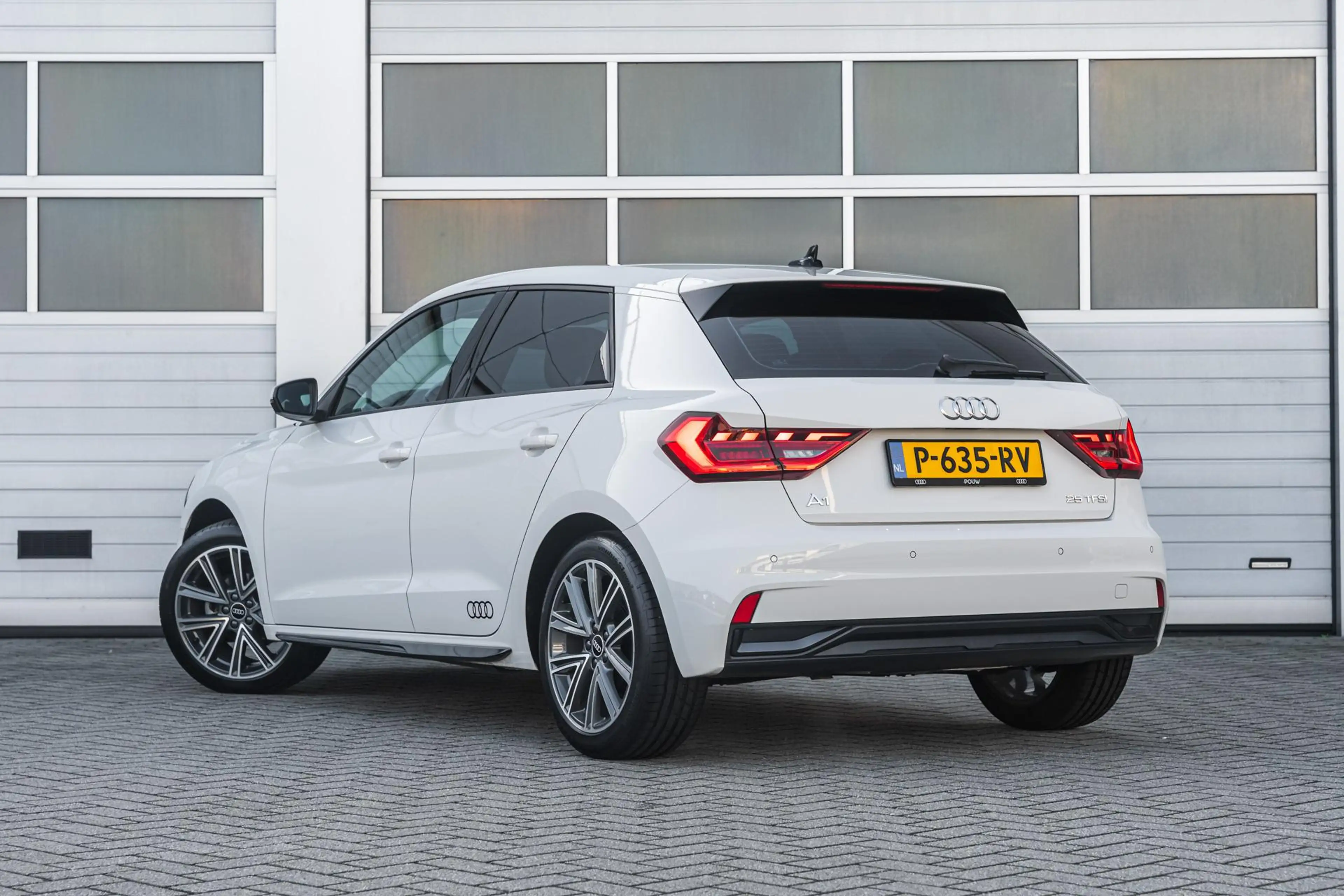 Audi A1 Sportback 25 TFSI 95pk Advanced edition | Parkeers — photo 11