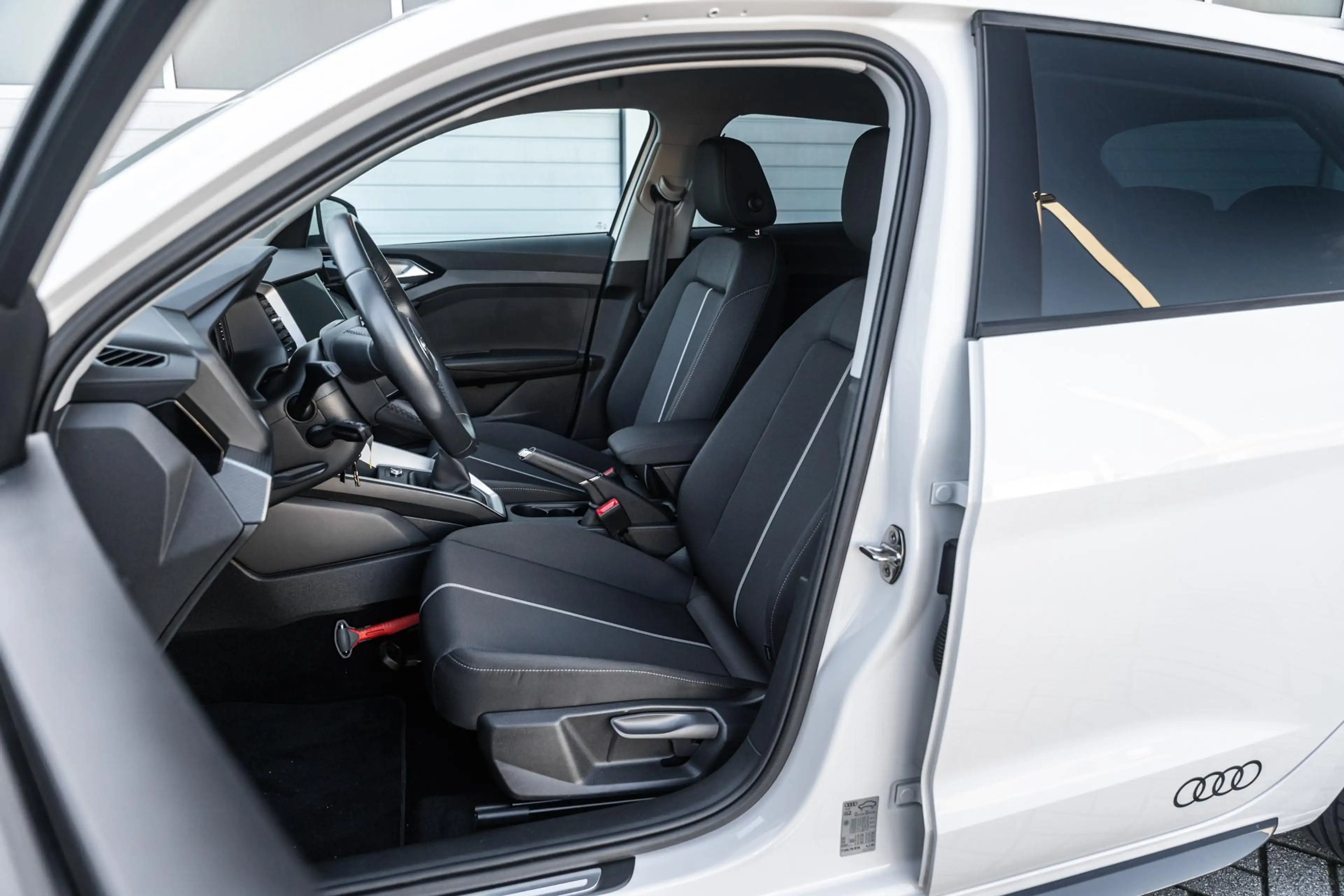 Audi A1 Sportback 25 TFSI 95pk Advanced edition | Parkeers — photo 4