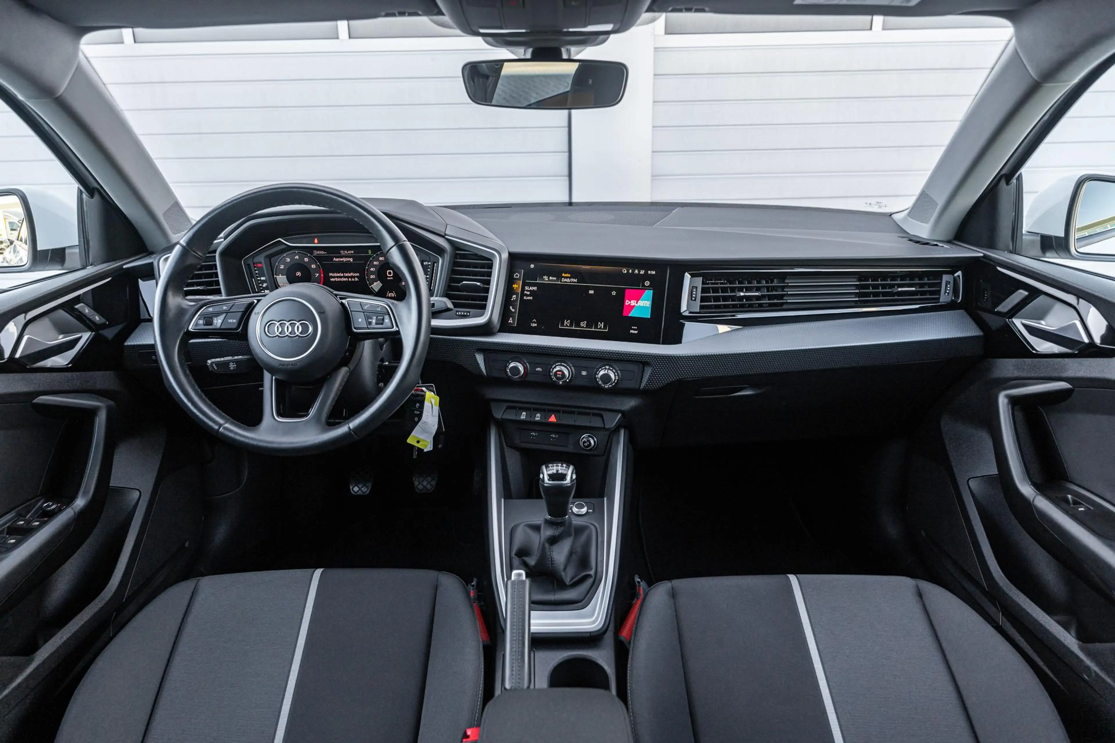 Audi A1 Sportback 25 TFSI 95pk Advanced edition | Parkeers — photo 5