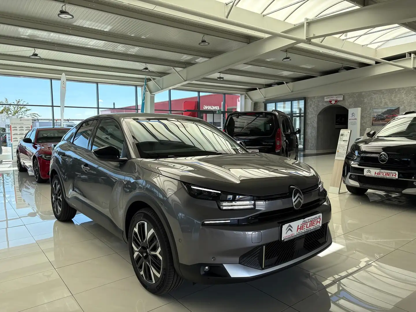 Citroen C4 Hybrid 145 Doppelkupplung 6-Gang MAX Grijs - 2