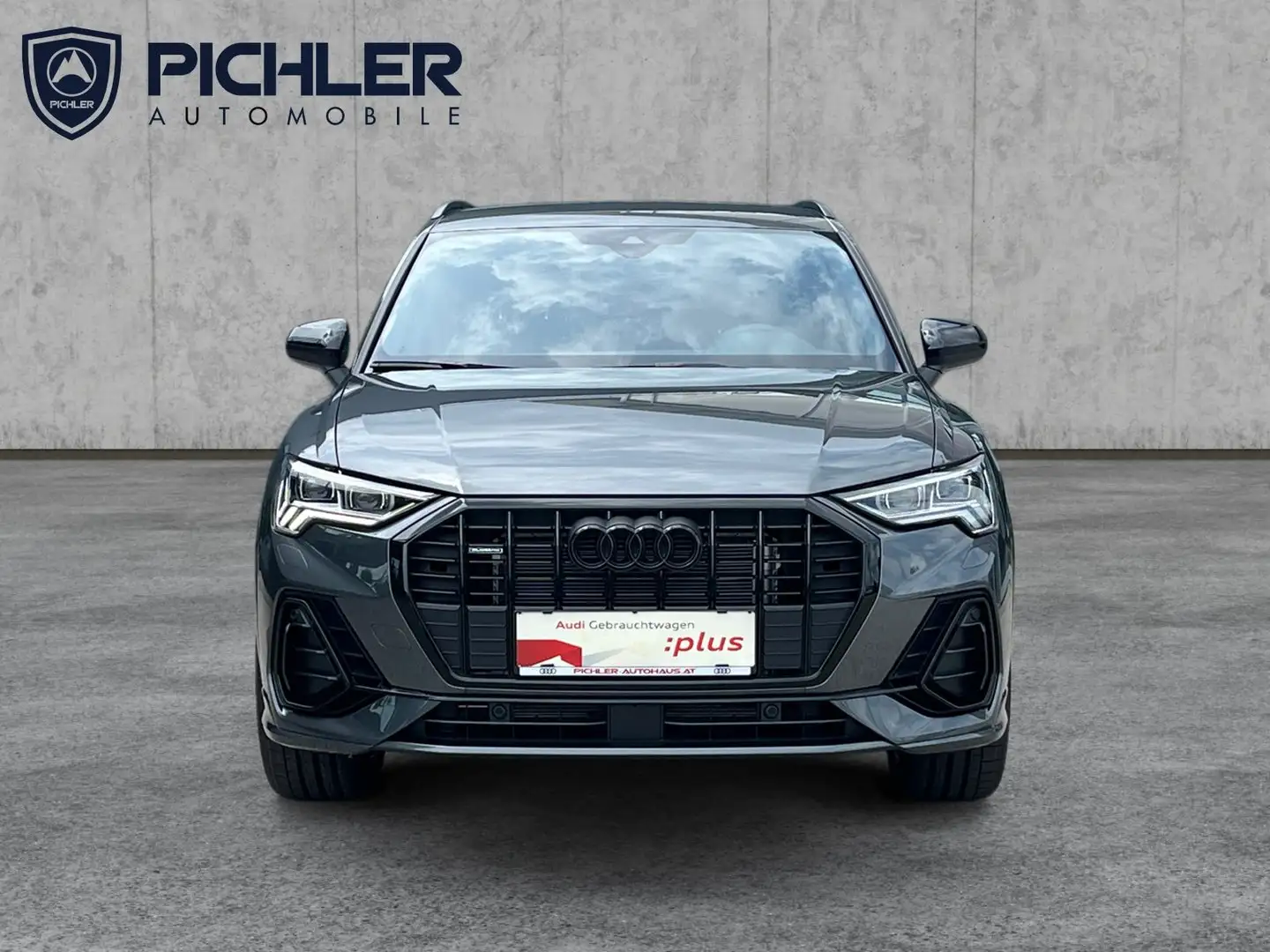 Audi Q3 40 TDI quattro admired Grau - 2