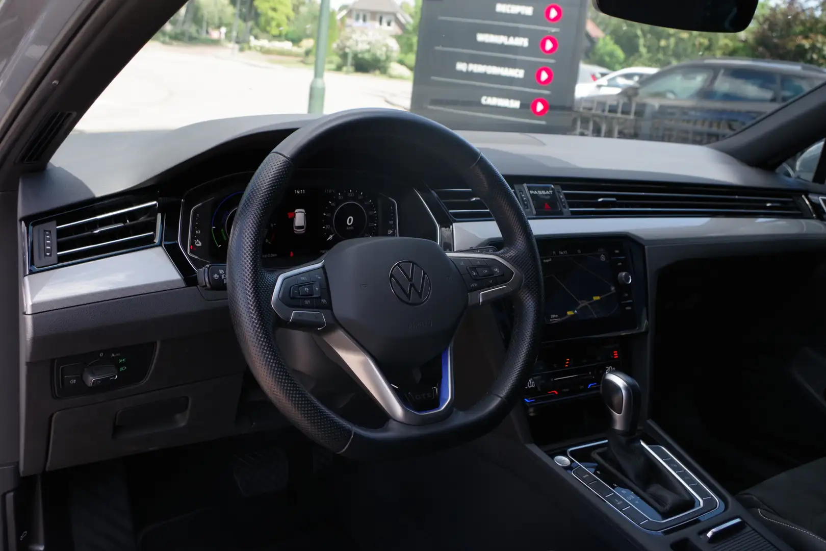 Volkswagen Passat Variant 1.4 TSI 218 PK GTE Business PHEV, Adap. Cruise Con Gris - 2