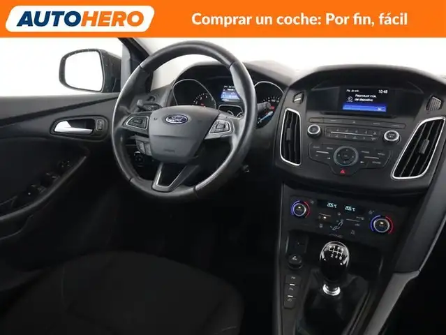 Ford Focus view 14
