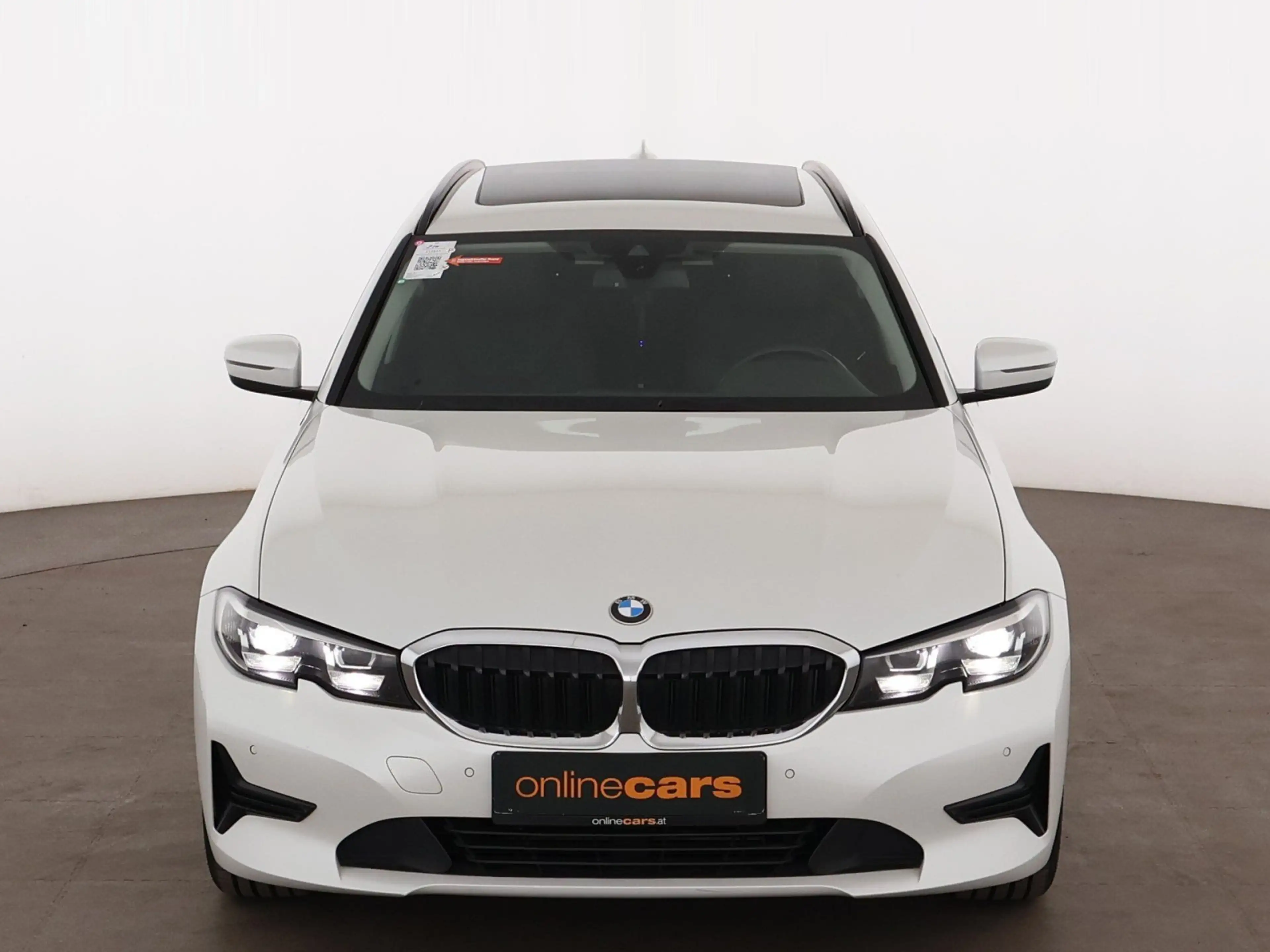 BMW 320 d Touring Advantage LED SKY LEDER NAVI ASSIST — photo 2