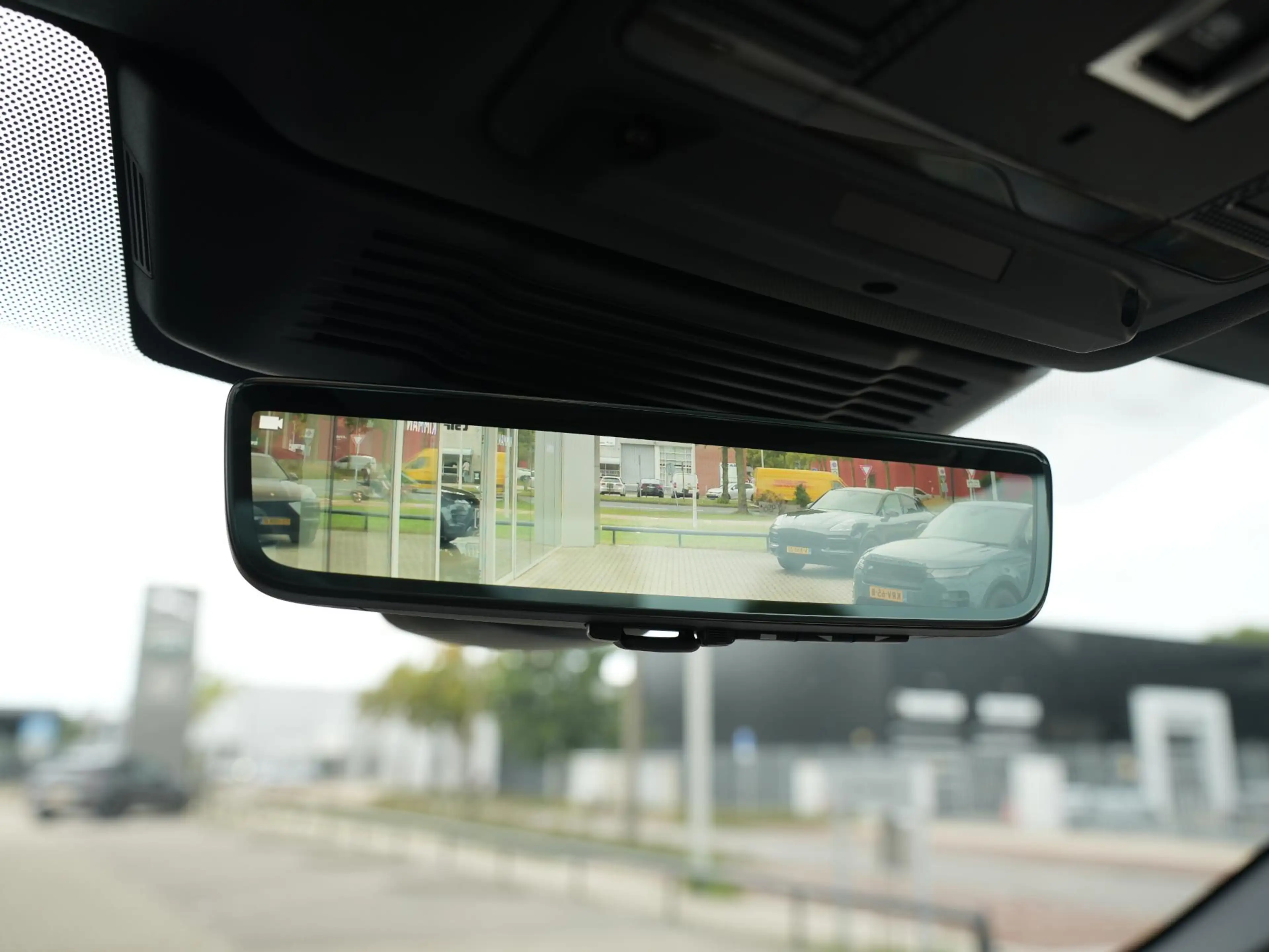 Land Rover Discovery Sport P300e PHEV Dynamic HSE | Technology Pack | Cold Cl — photo 32