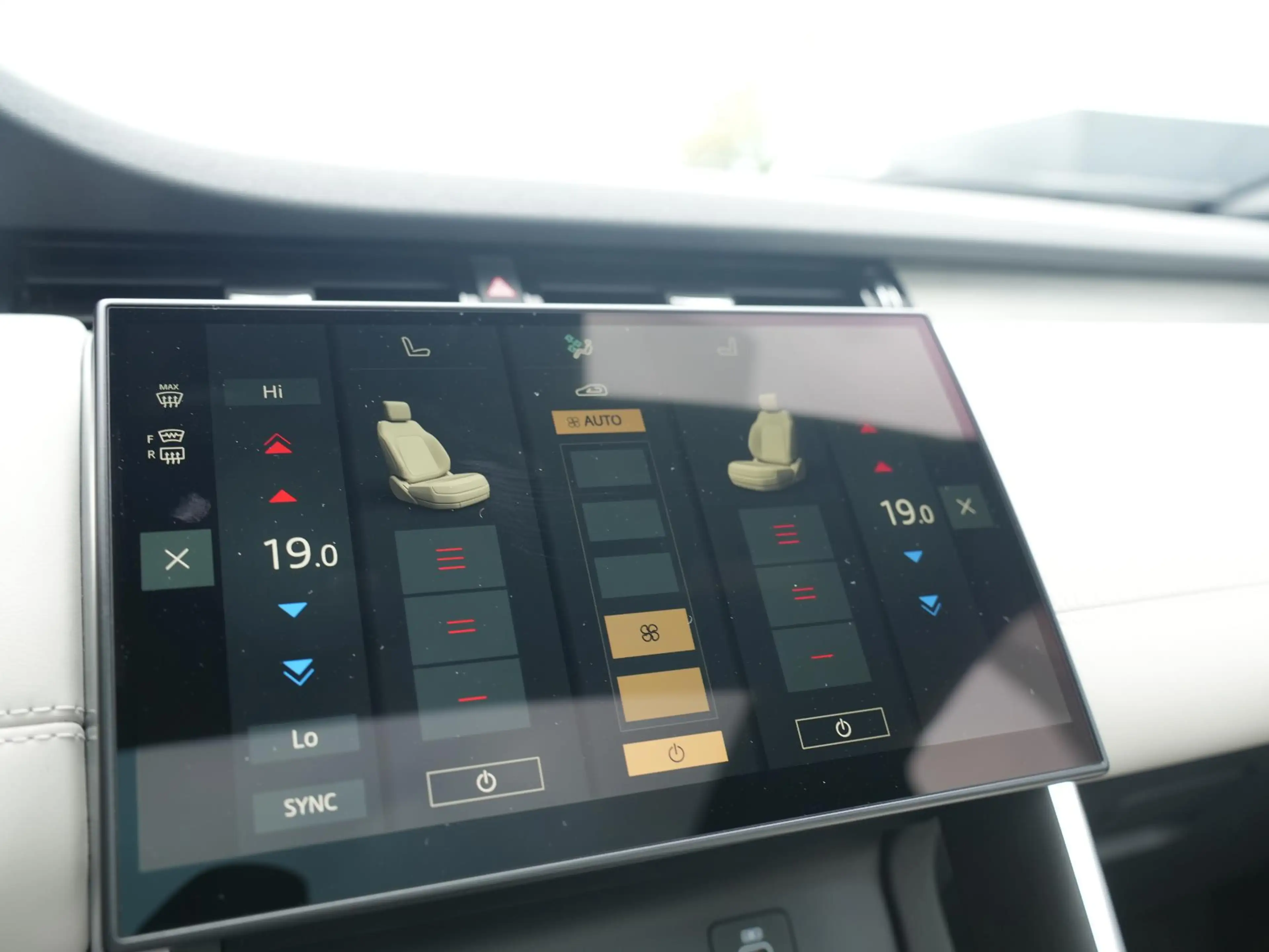 Land Rover Discovery Sport P300e PHEV Dynamic HSE | Technology Pack | Cold Cl — photo 29