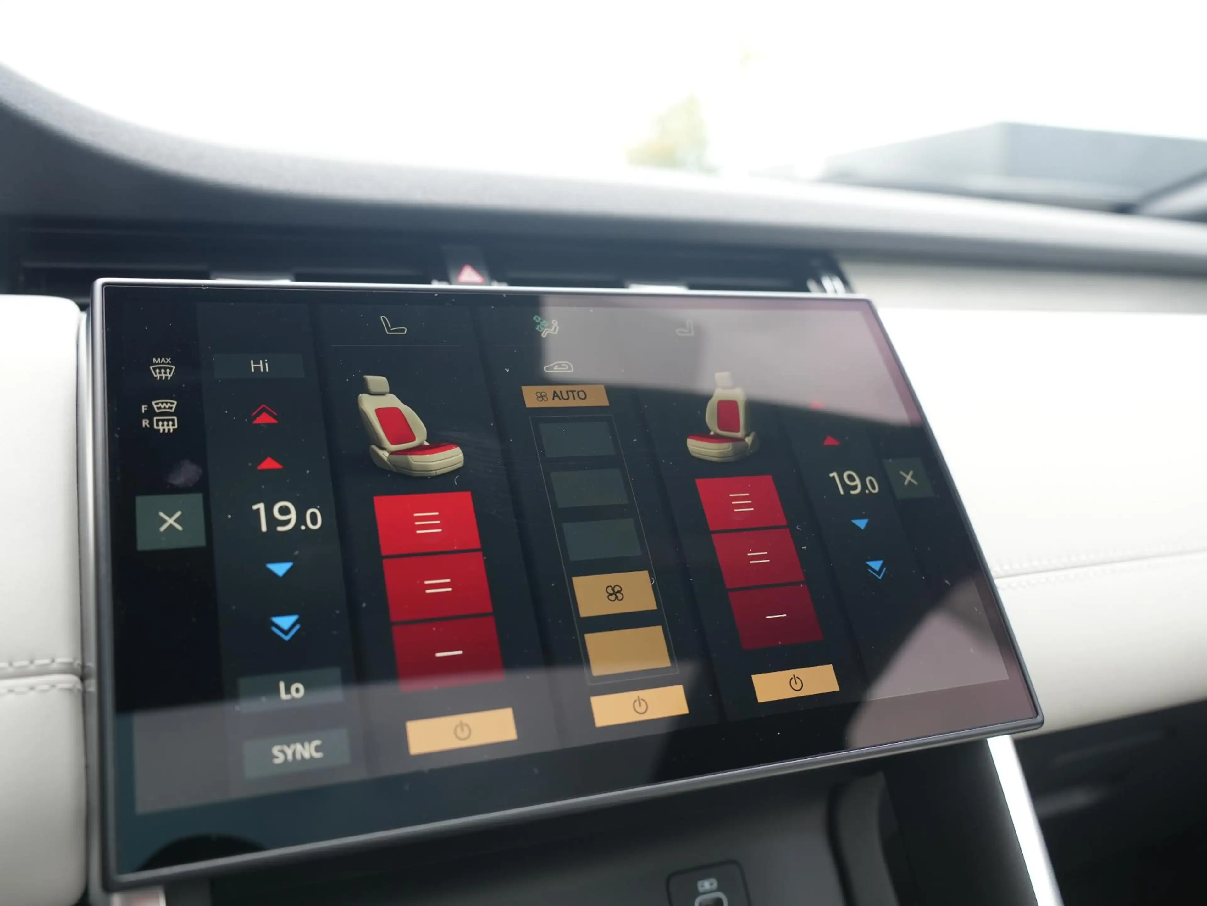 Land Rover Discovery Sport P300e PHEV Dynamic HSE | Technology Pack | Cold Cl — photo 30