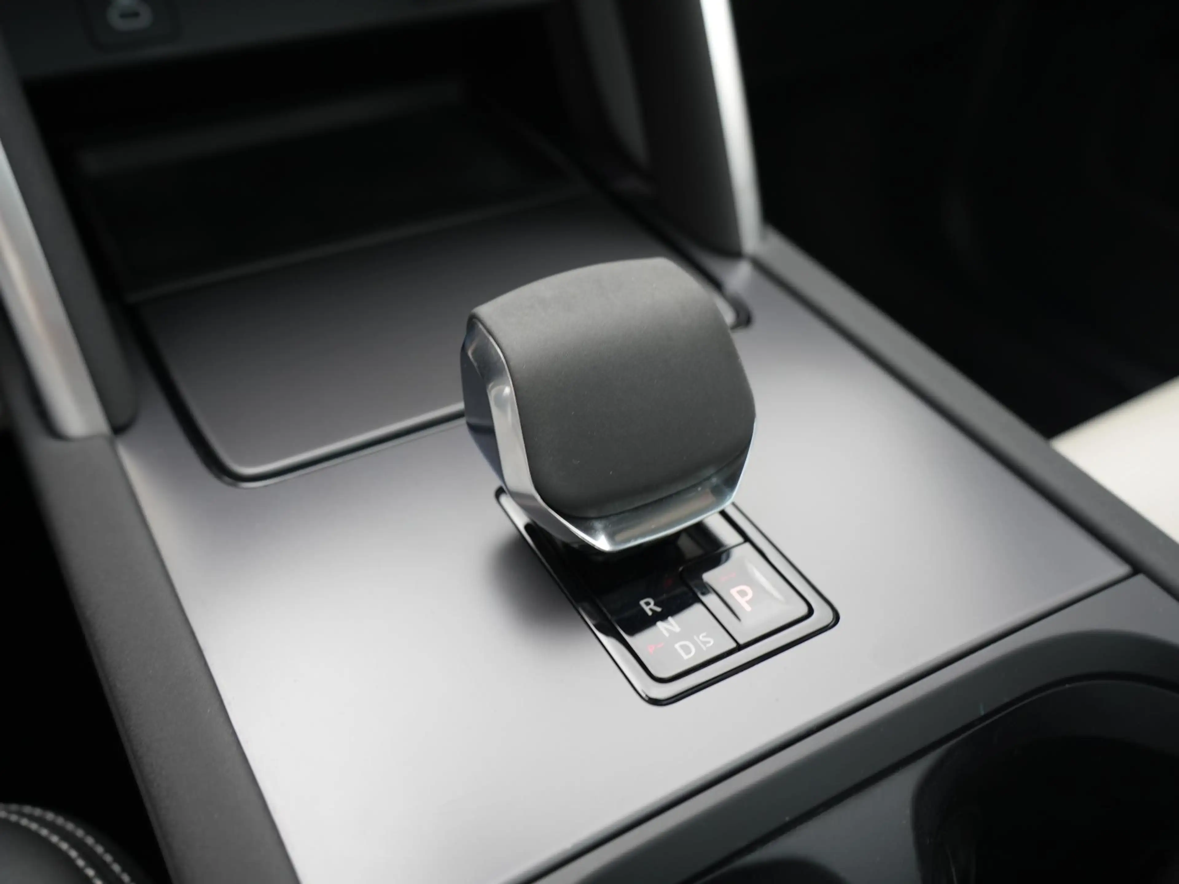 Land Rover Discovery Sport P300e PHEV Dynamic HSE | Technology Pack | Cold Cl — photo 25