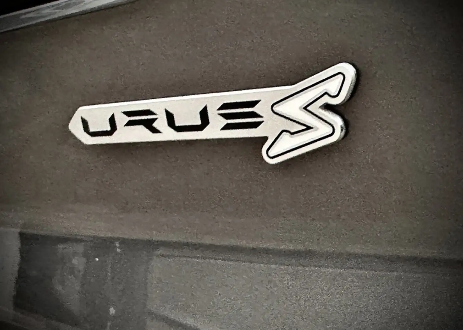 Lamborghini Urus Todoterreno Automático de 5 Puertas Gris - 1