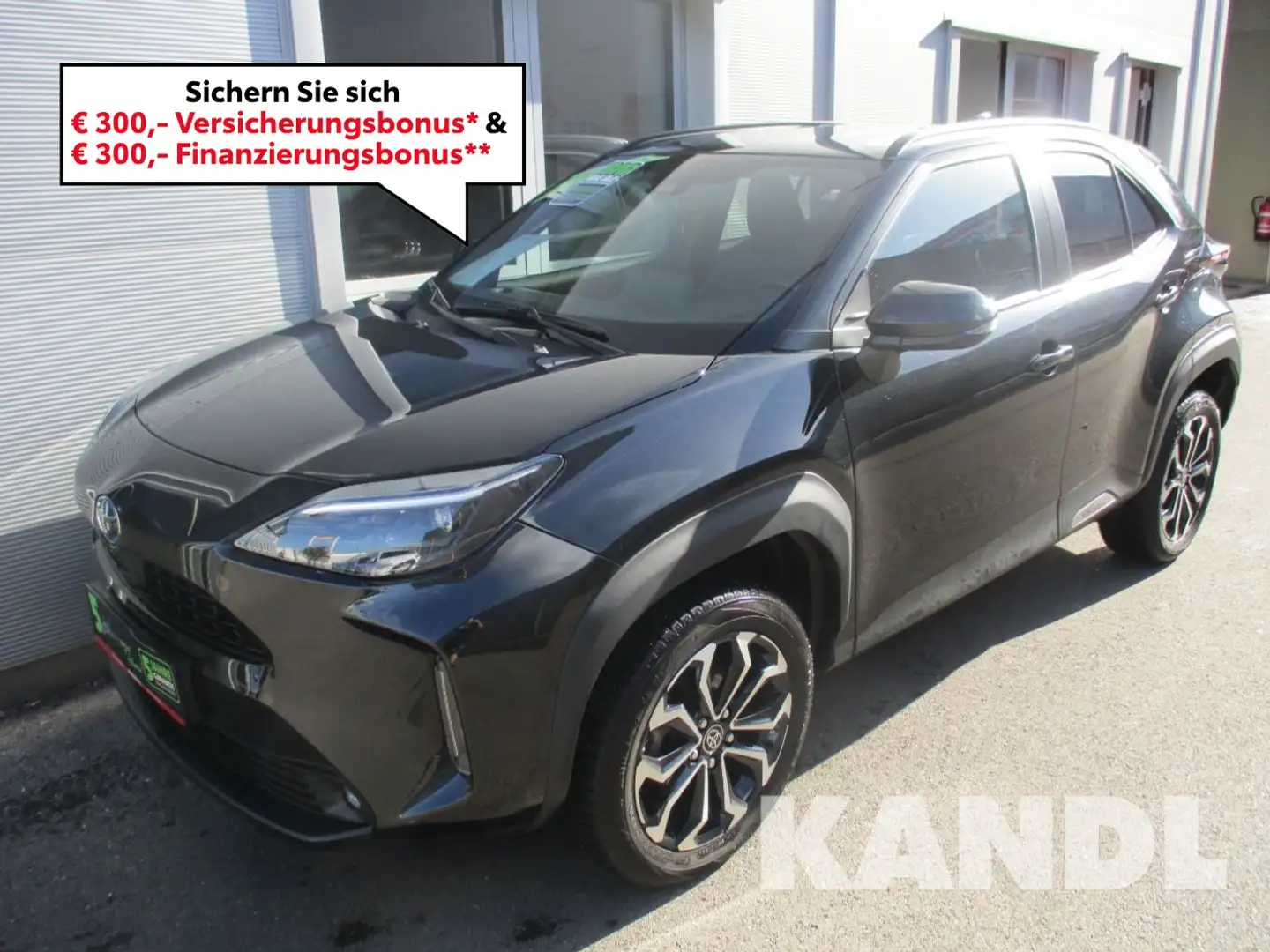 Toyota Yaris Cross 1.5 FWD Active Drive ACC+LED+Navi+LM Schwarz - 1