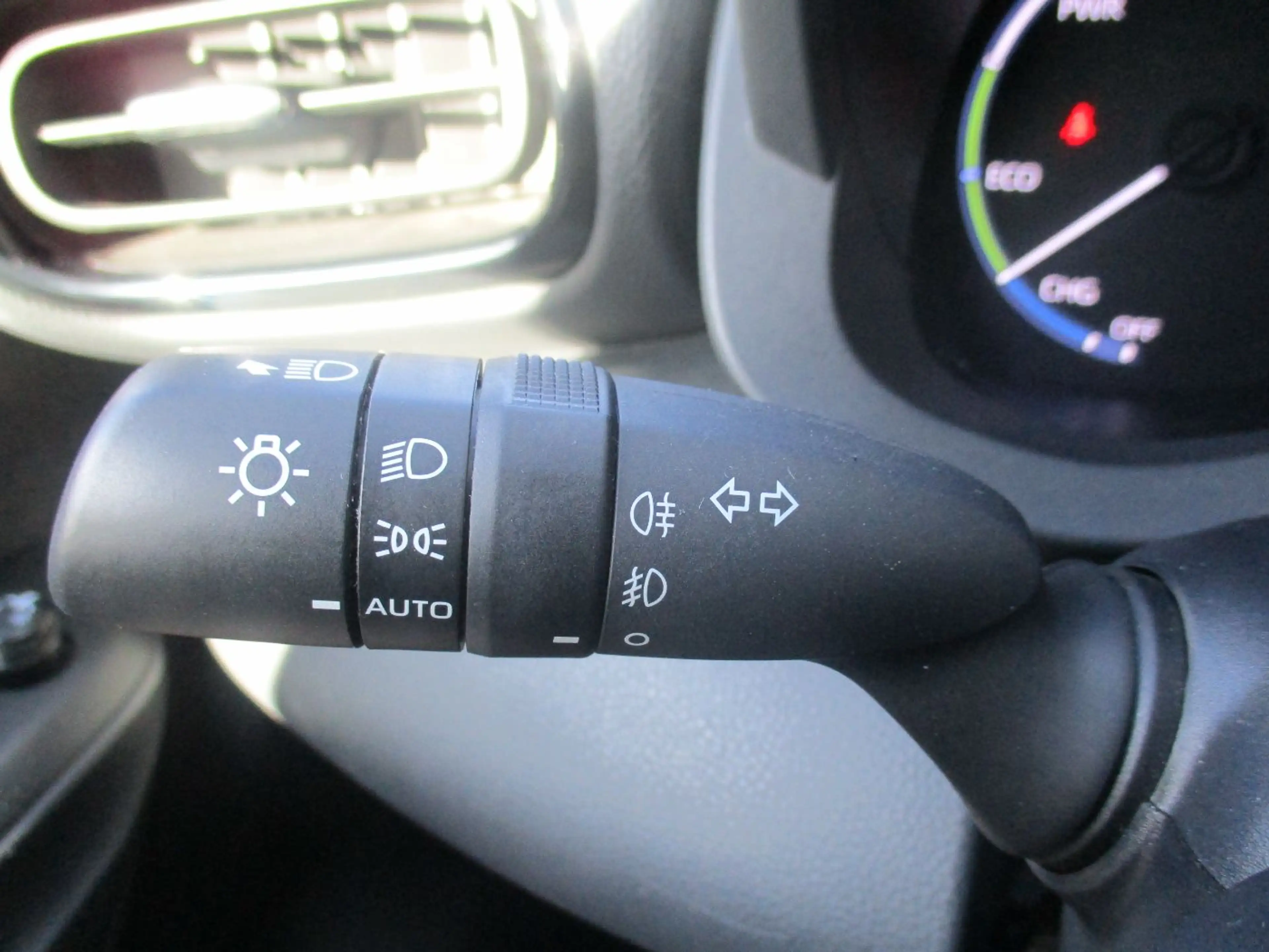 Toyota Yaris Cross 1.5 FWD Active Drive ACC+LED+Navi+LM — photo 7