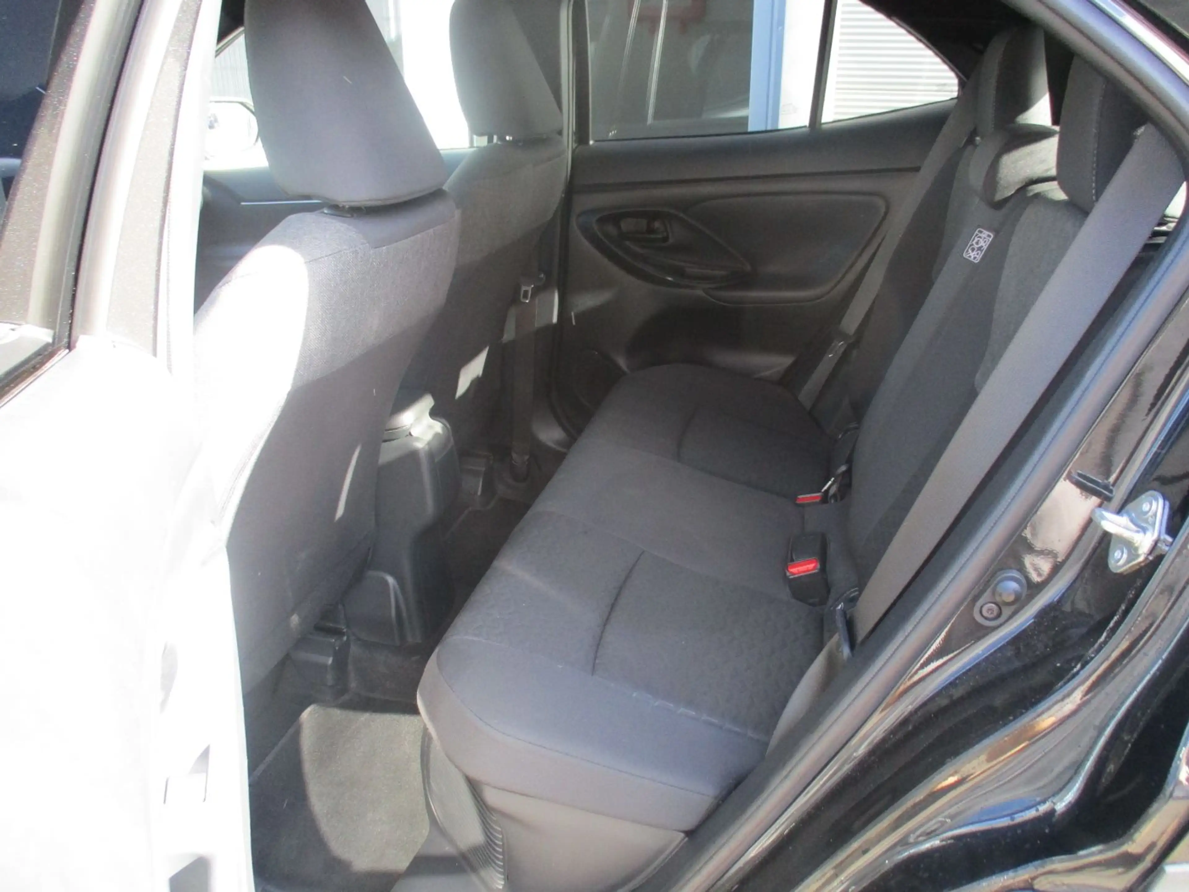 Toyota Yaris Cross 1.5 FWD Active Drive ACC+LED+Navi+LM — photo 3