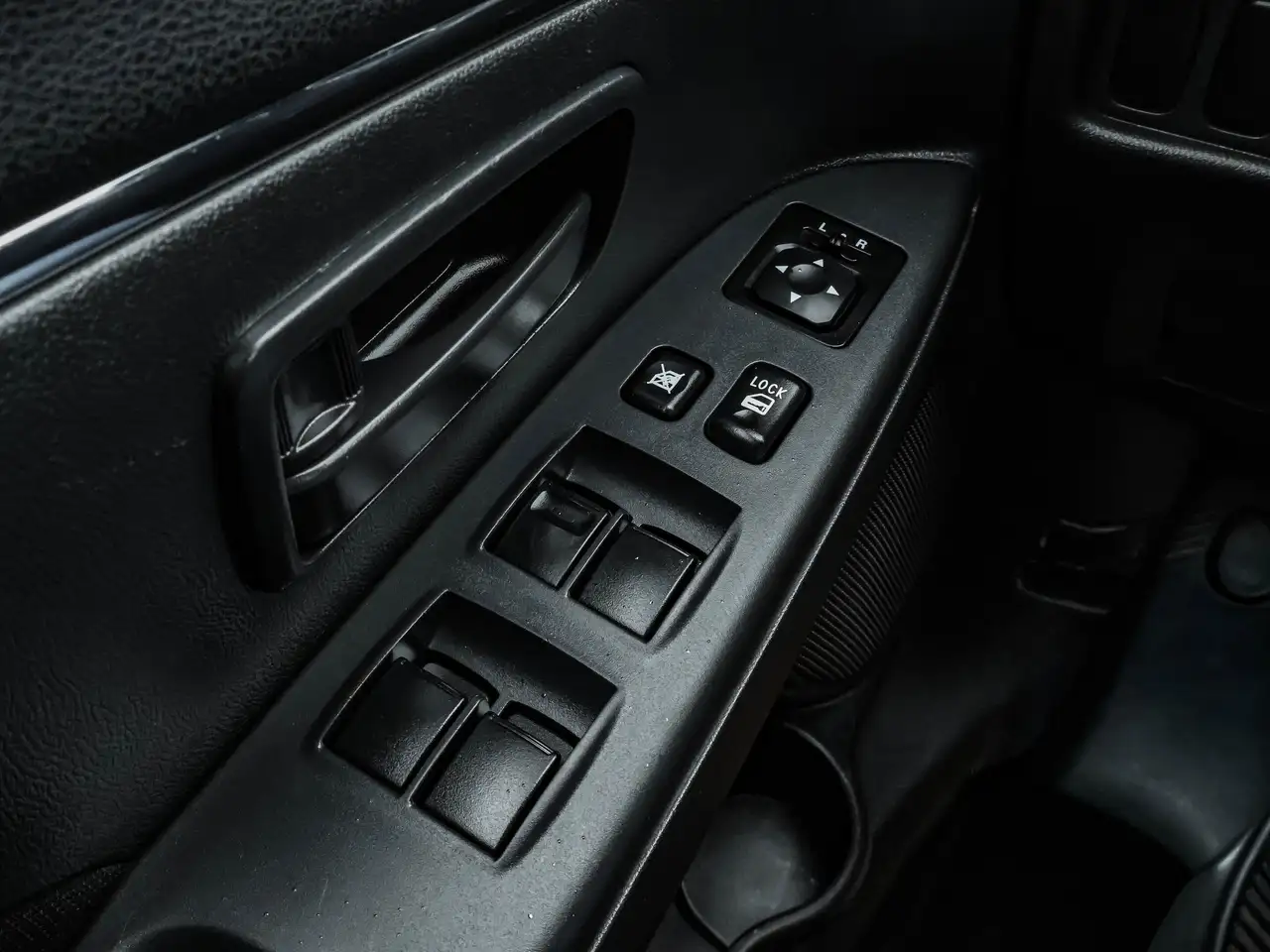 Mitsubishi RVR снимка Mitsubishi RVR