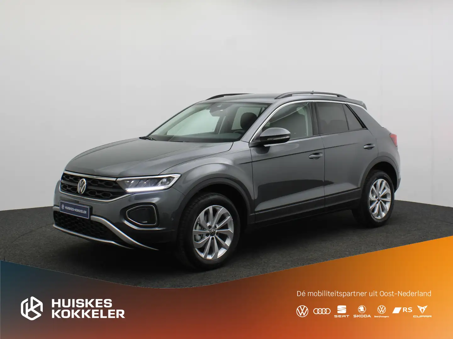 Volkswagen T-Roc 1.0 TSI 116pk Life Edition Grijs - 1