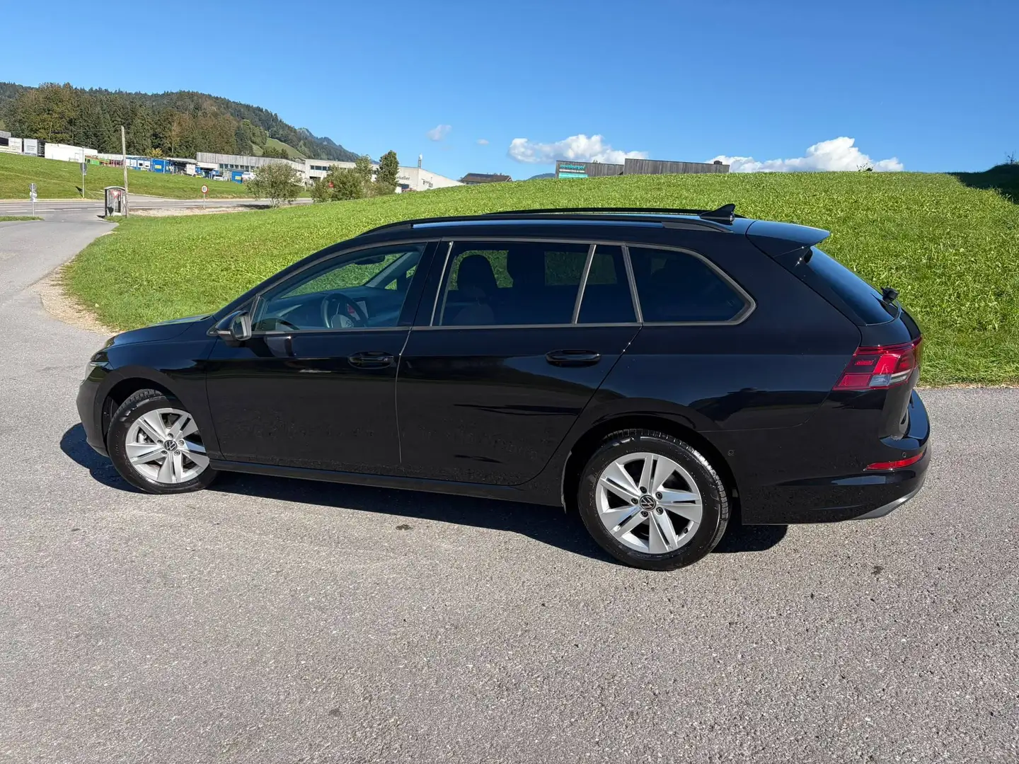 Volkswagen Golf Variant Variant 2,0 TDI Life Estate*Kamera* Schwarz - 2