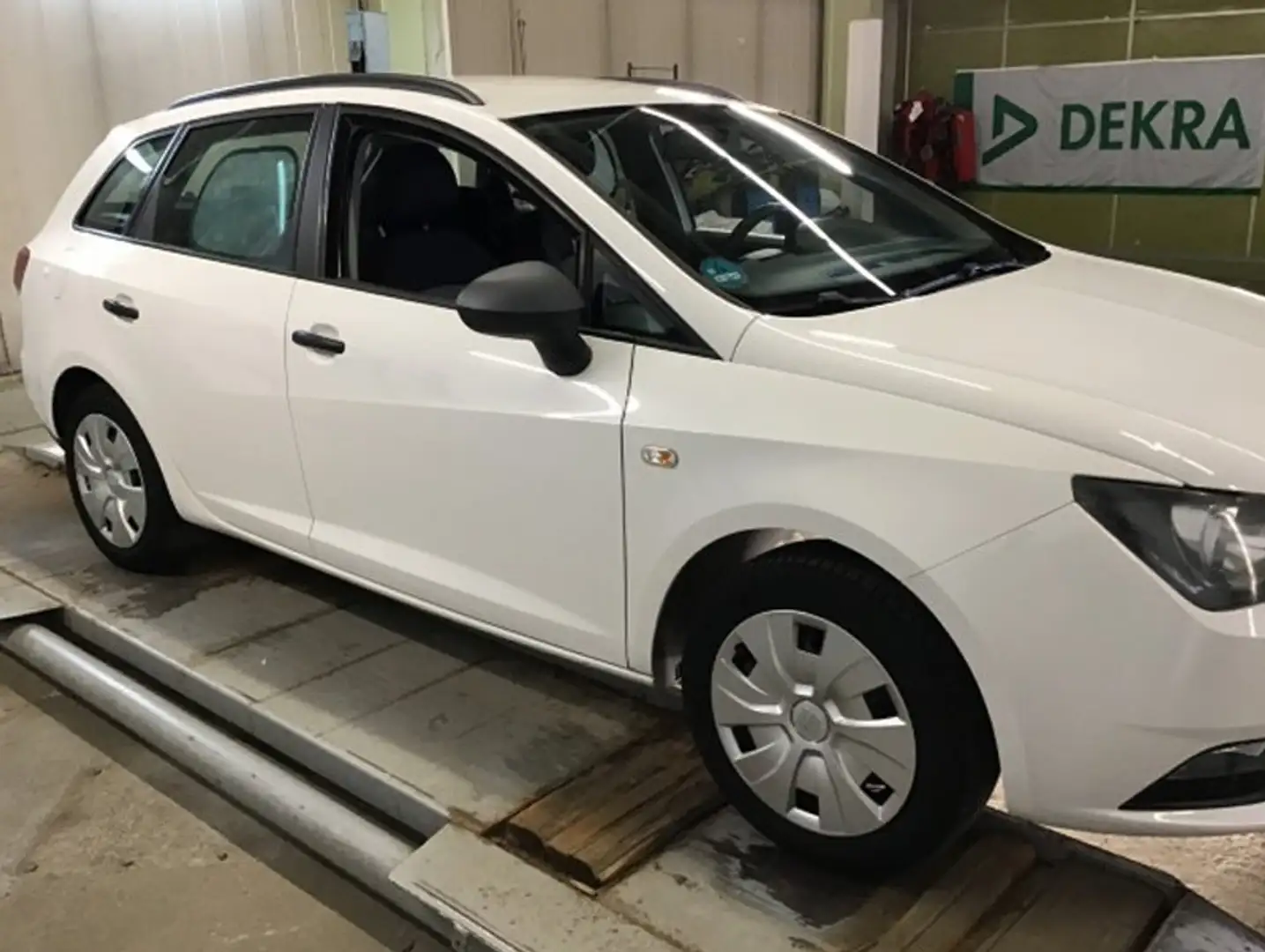 SEAT Ibiza Ibiza ST 1.4 16V Reference Weiß - 1