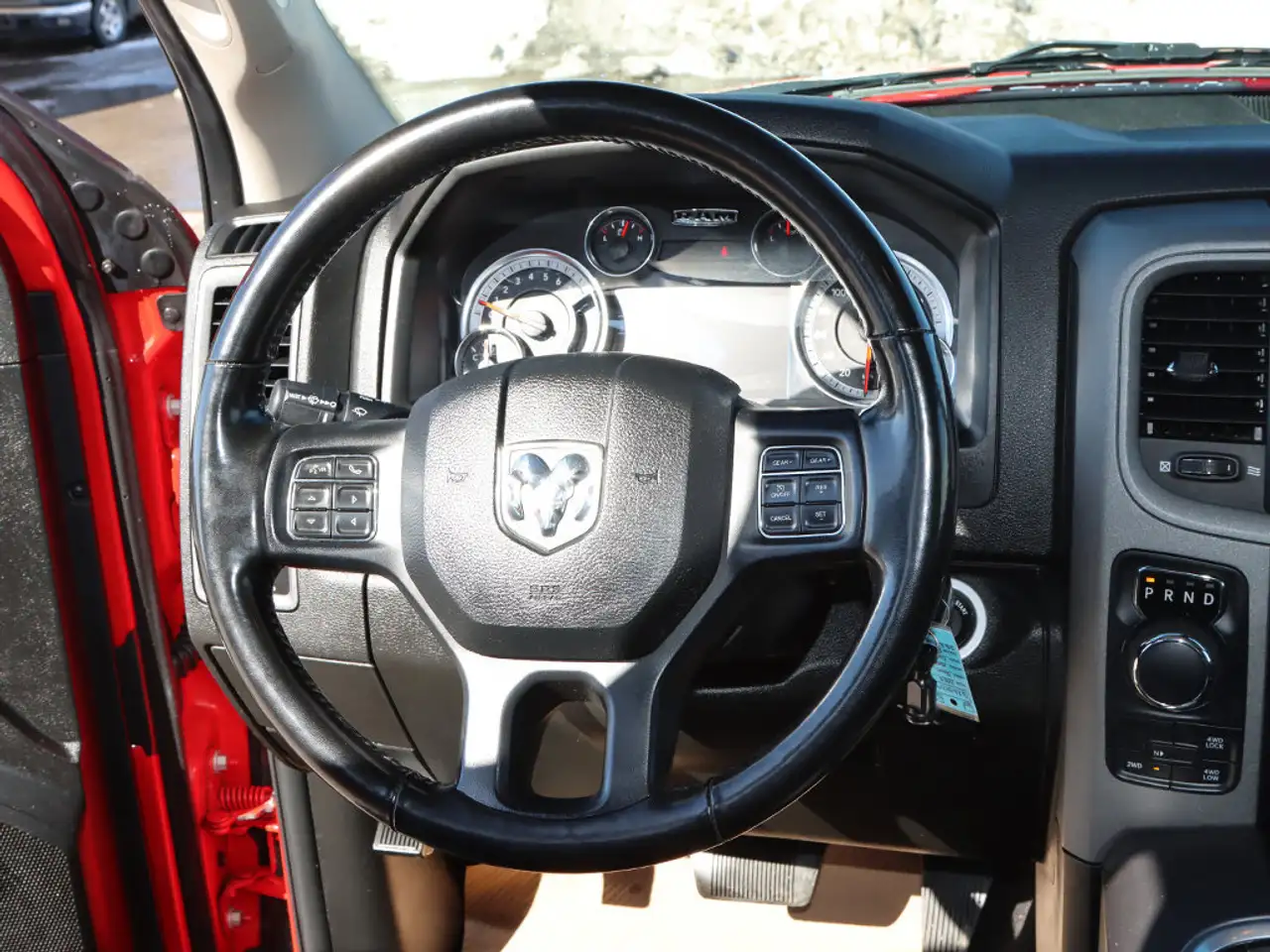 RAM 1500 снимка RAM 1500