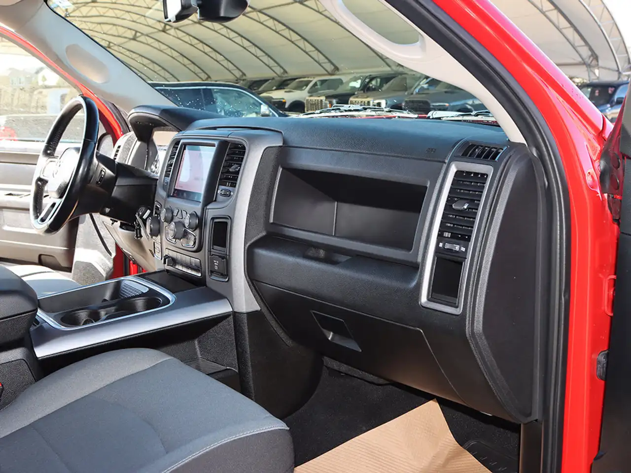 RAM 1500 снимка RAM 1500