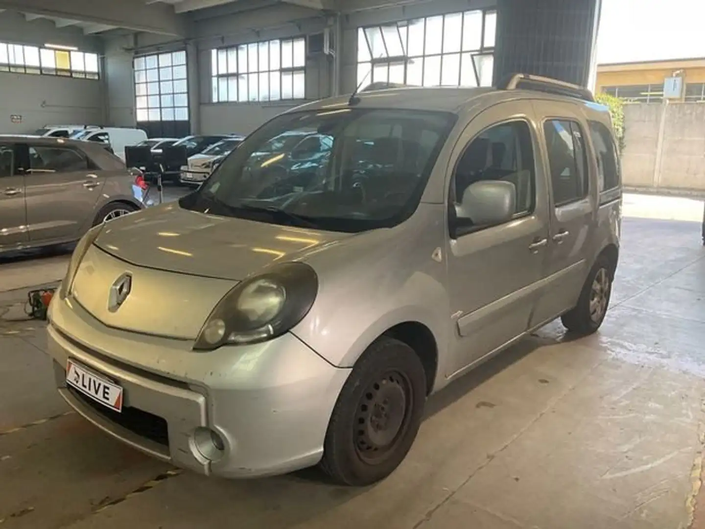 Renault Kangoo Combi 1.5dCi Dynamique all road 110 Gris - 1