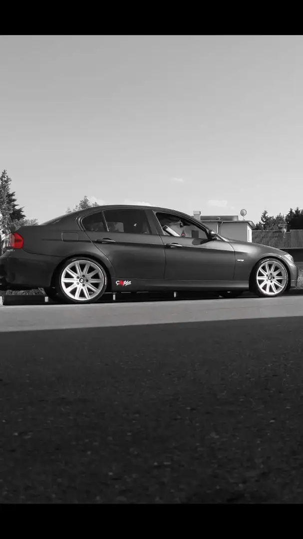 BMW 320 320d Aut. - 1