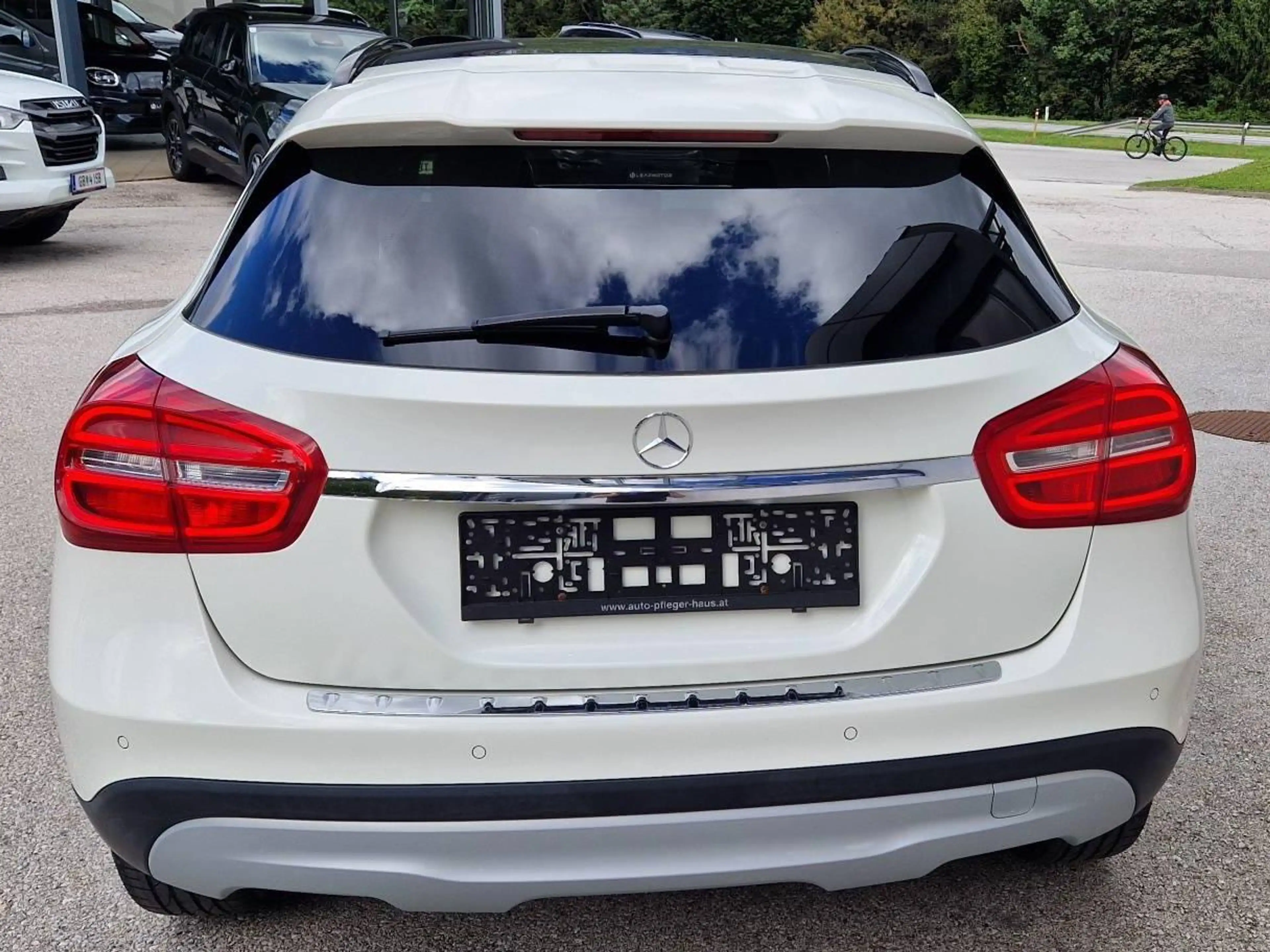 Mercedes-Benz GLA 200 Edition Lifestyle 4 Matic — photo 4