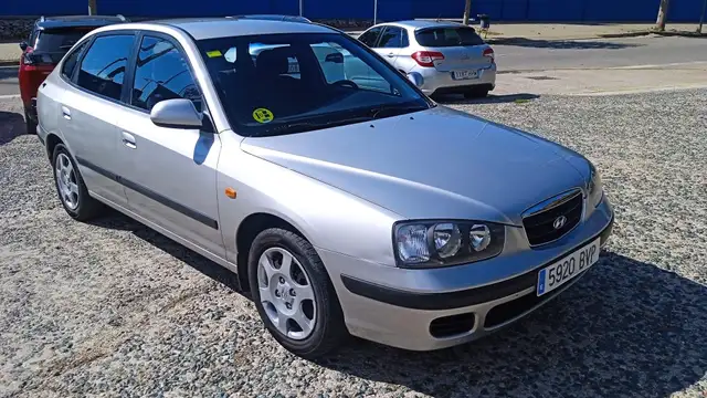Hyundai ELANTRA 1.6 GLS