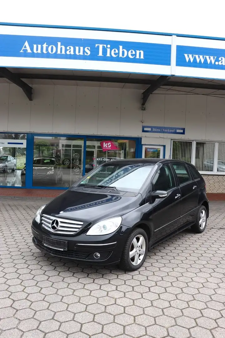 Mercedes-Benz B 180 CDI crna - 1