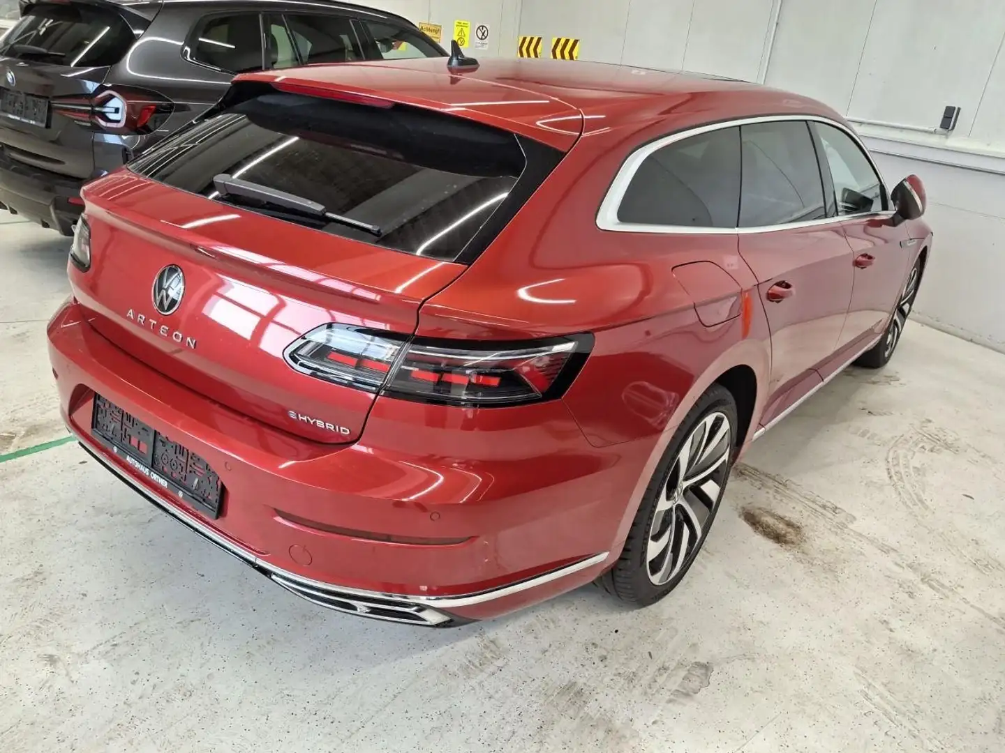 Volkswagen Arteon Shooting Brake 1,4TSI eHybrid DSG * R-LINE * PANO Rouge - 2