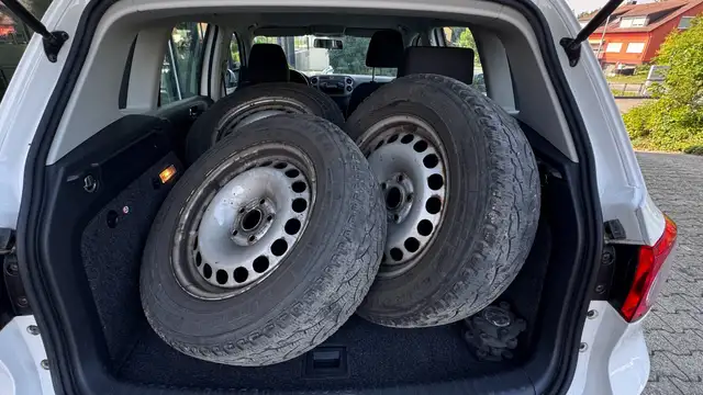 Volkswagen Tiguan view 14
