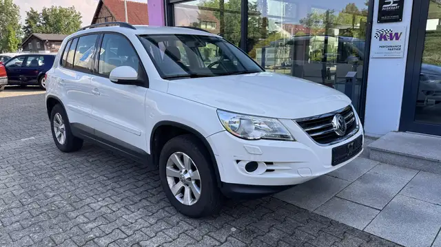 Volkswagen Tiguan view 8