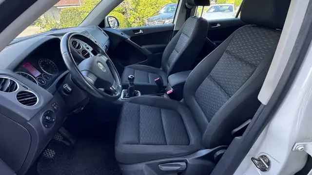 Volkswagen Tiguan view 10