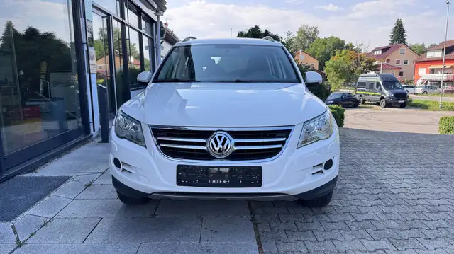 Volkswagen Tiguan view 9